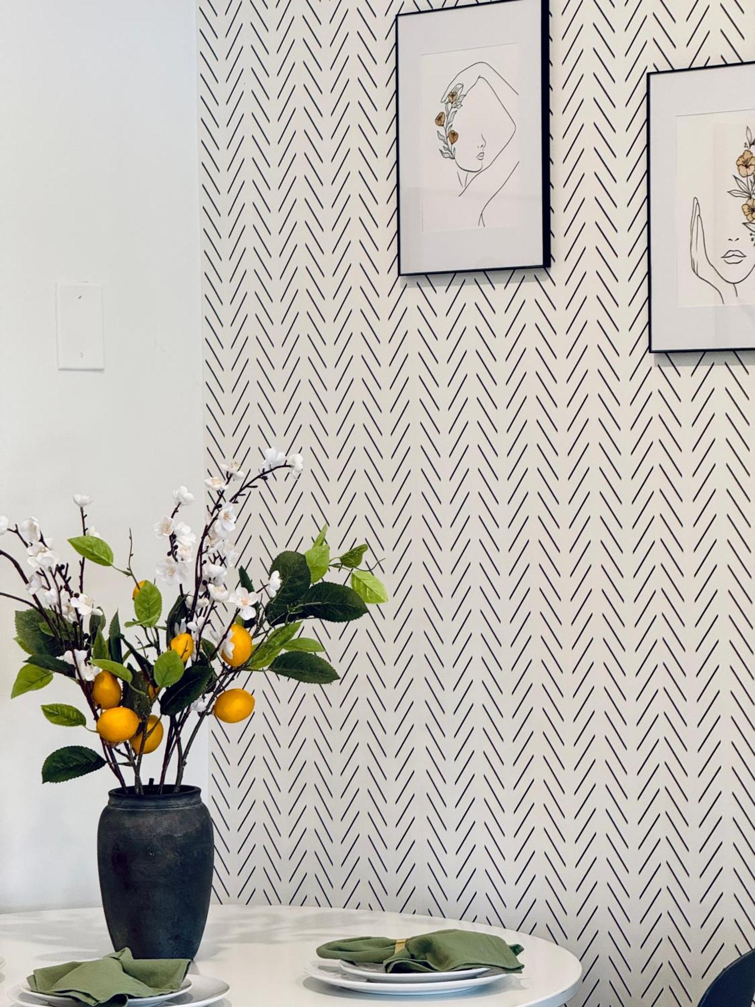 Chic Living On Newbury Street Apartment *