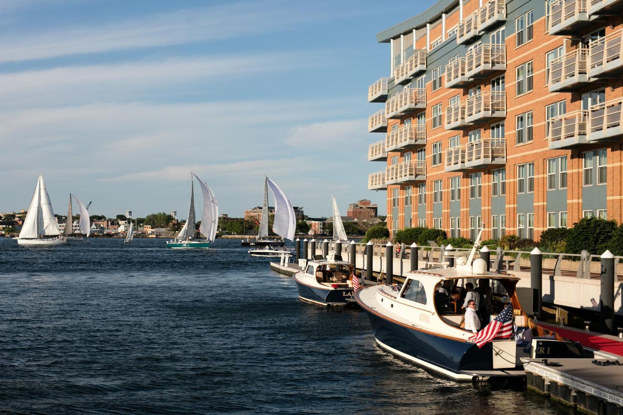 Hotel Battery Wharf Hotel, Waterfront