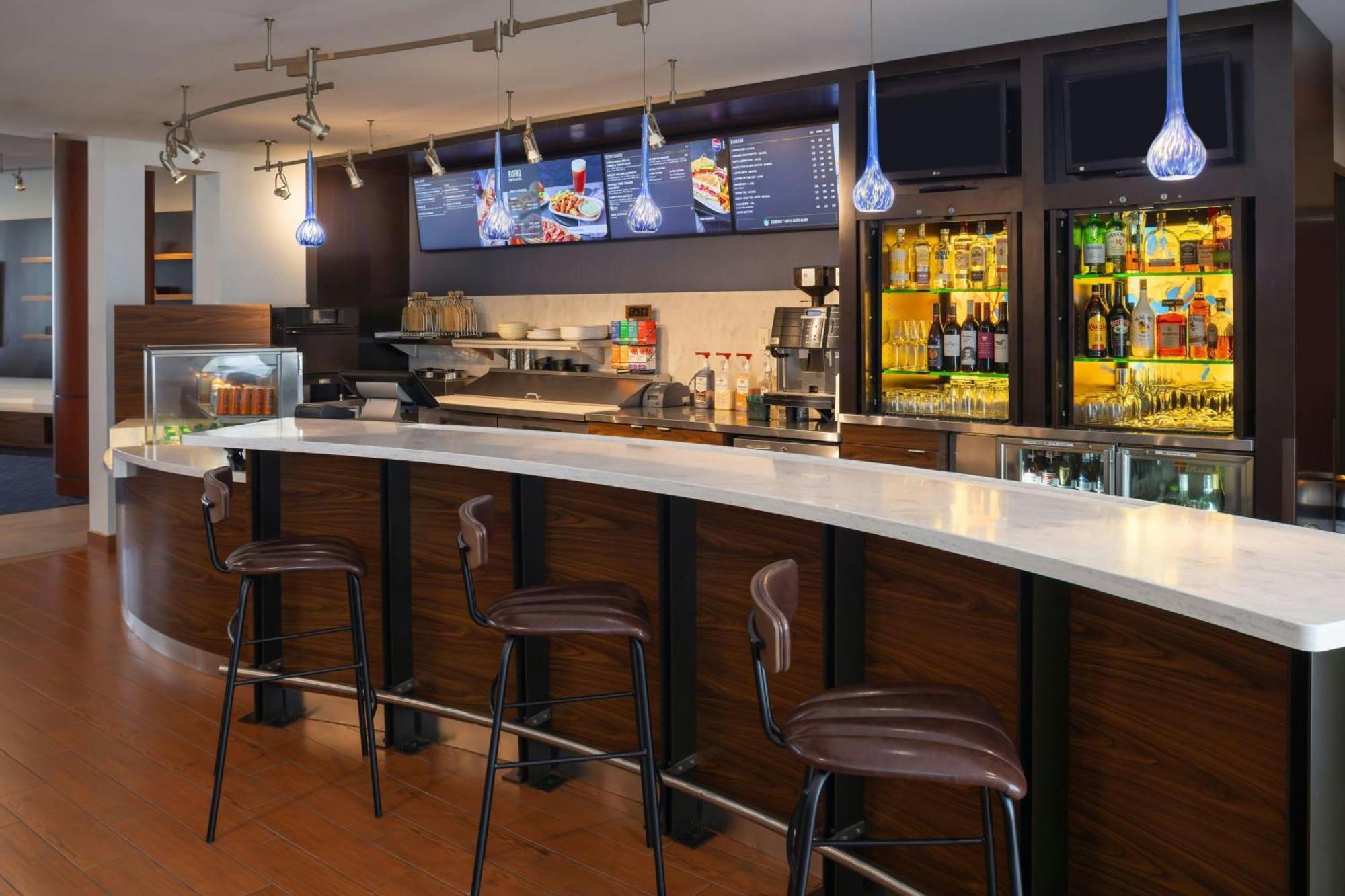 Courtyard Boston-south