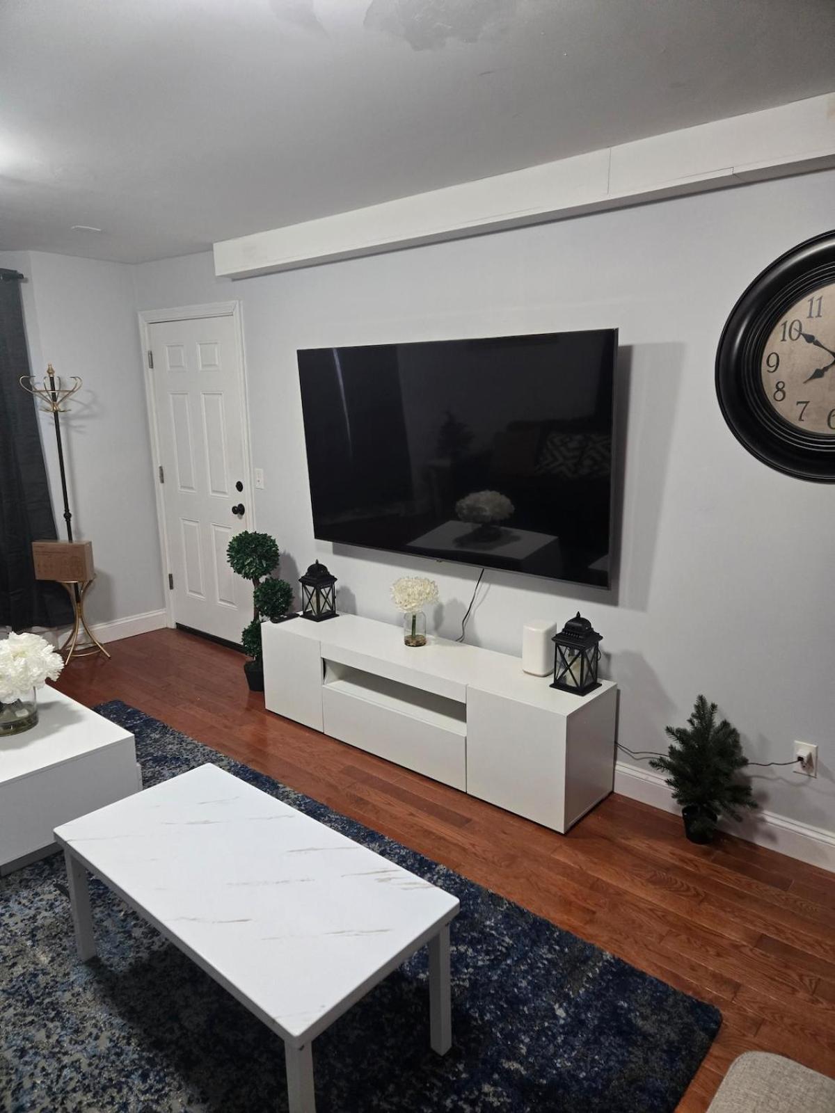Cozy Nest Getaway Near Boston! Apartment Boston