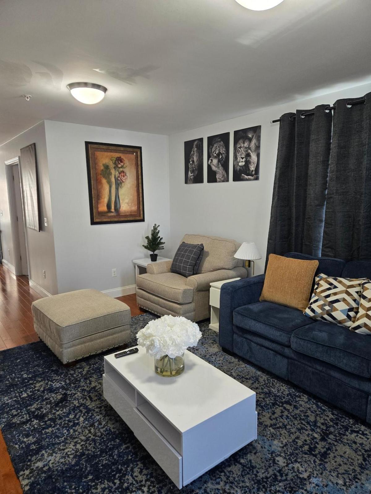 Cozy Nest Getaway Near Boston! Apartment *