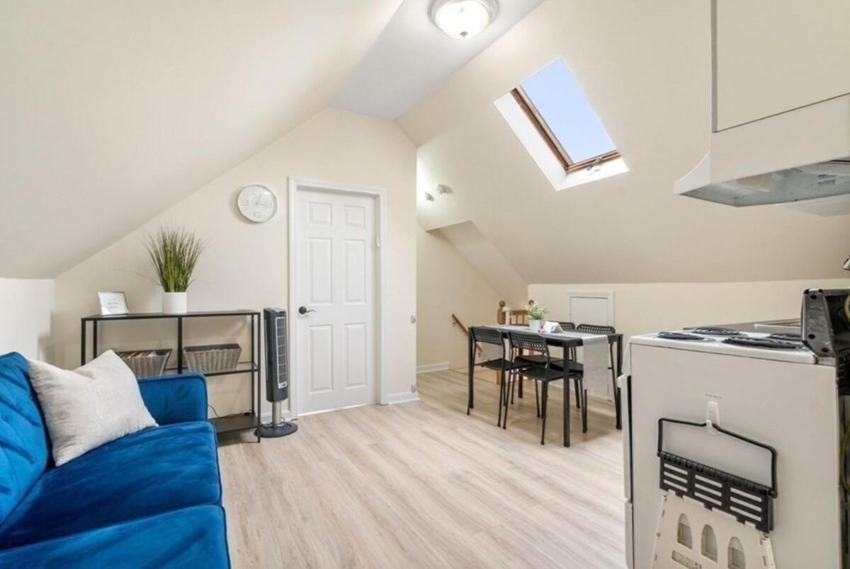 2 Bedroom Loft In Brighton, Free Parking * Boston