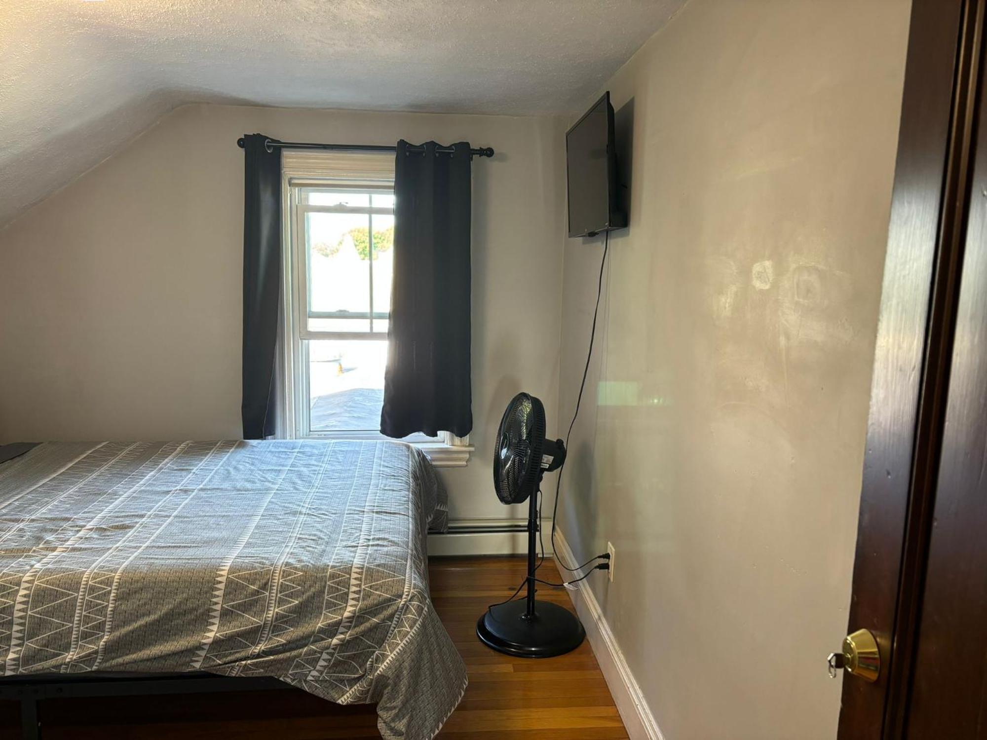 Near Downtown - Andrew Station Area Homestay Boston