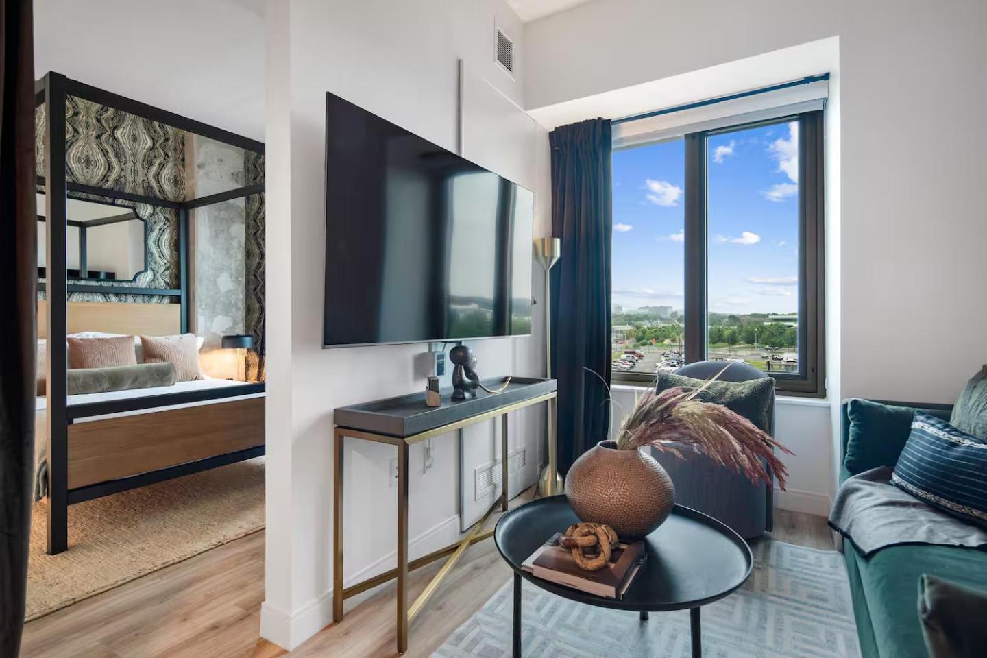 Luxury By Hyatus At Cambridge Aparthotel 4*