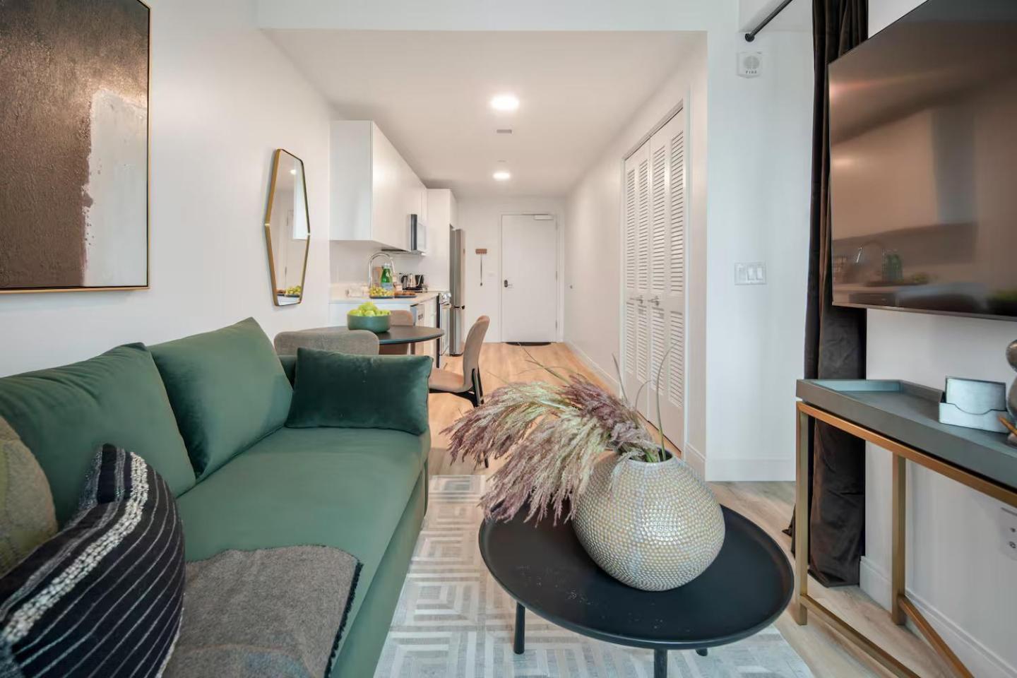 Luxury By Hyatus At Cambridge