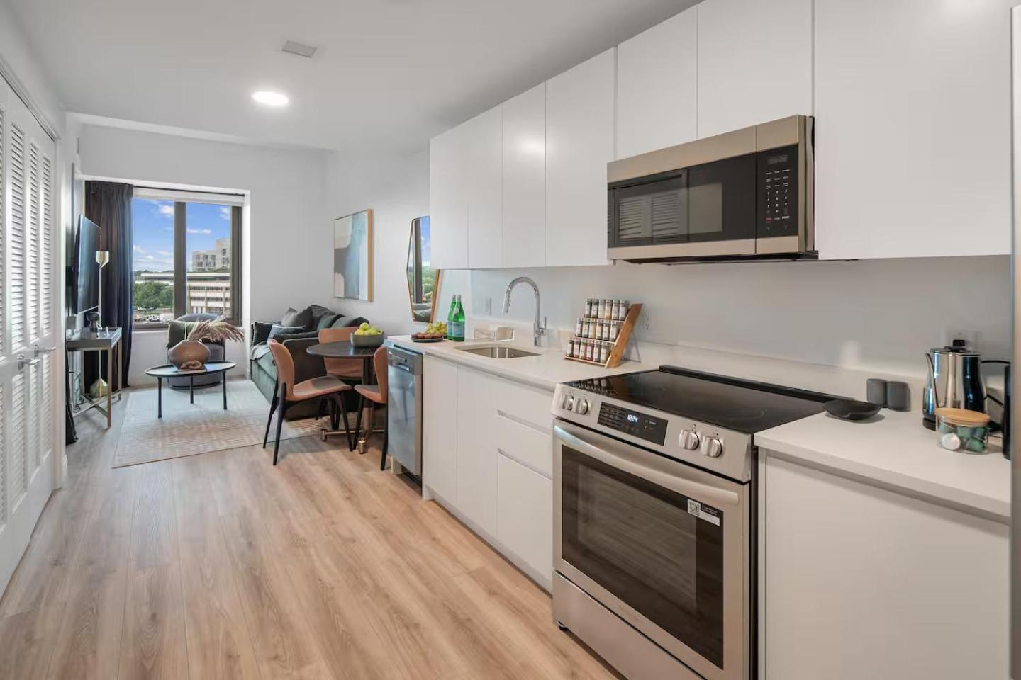 Luxury By Hyatus At Cambridge Aparthotel