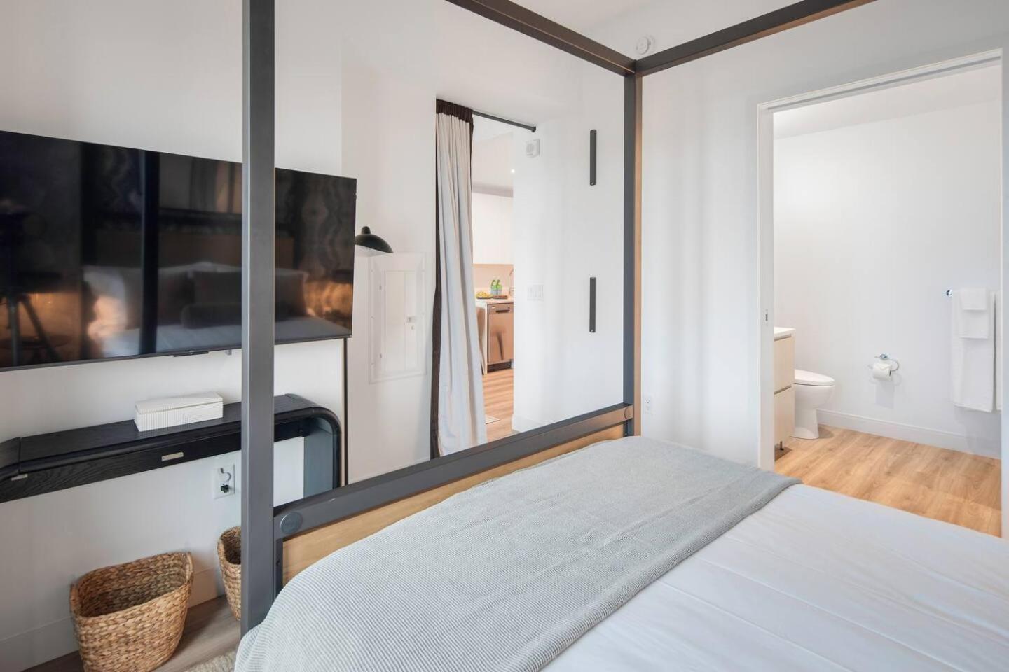 Luxury By Hyatus At Cambridge