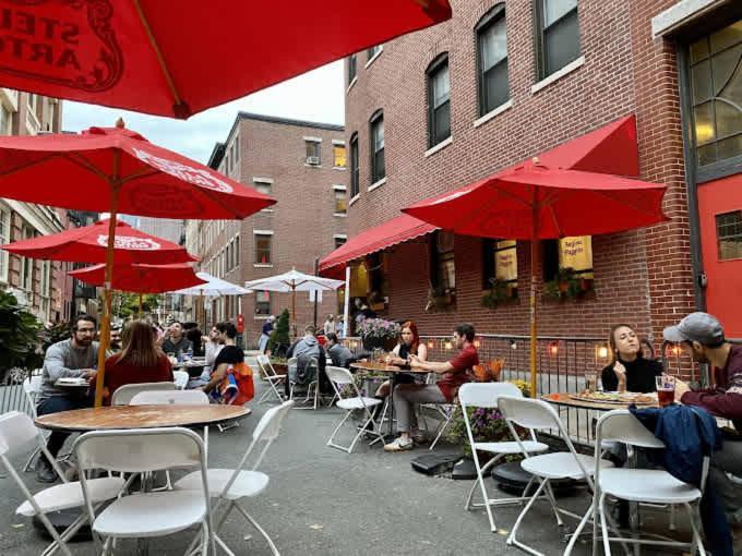 Lux 3bd Minutes Walk To Airport Apartment Boston