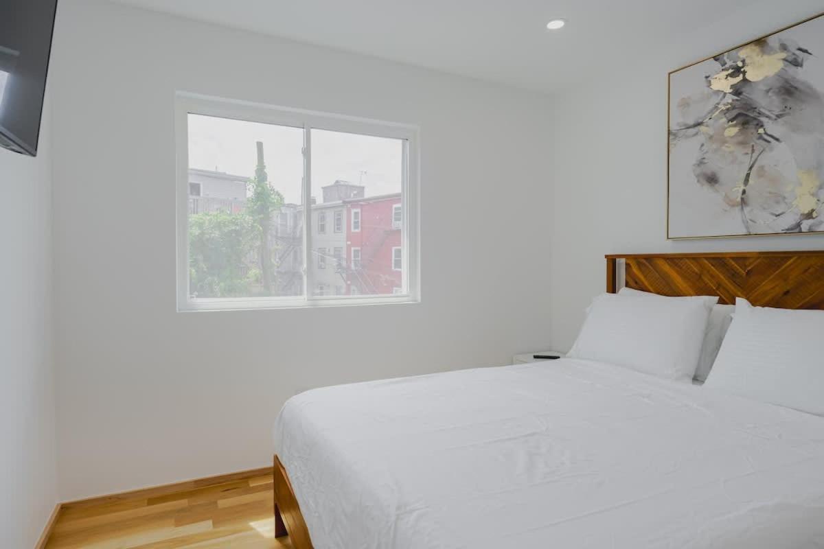 Lux 3bd Minutes Walk To Airport