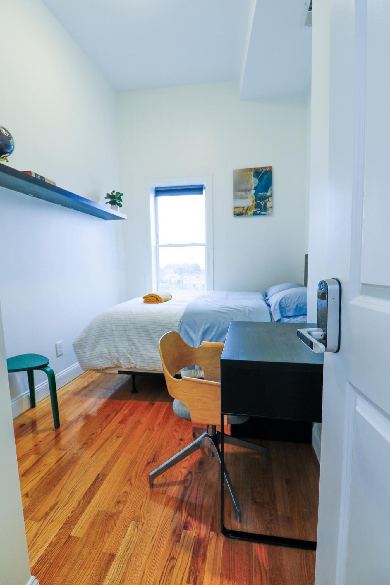 Apartment Modern & Spacious 4-bedroom In Roxbury Boston