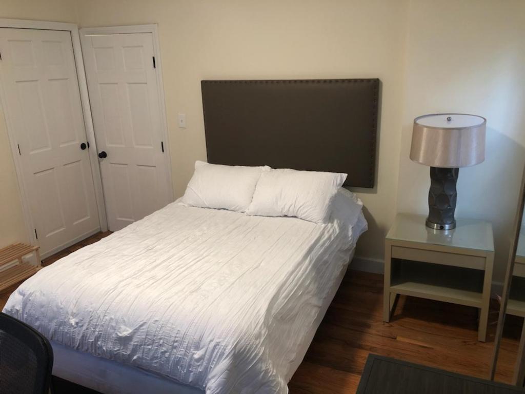 Apartment Modern Renovated 2-bedroom In South Boston