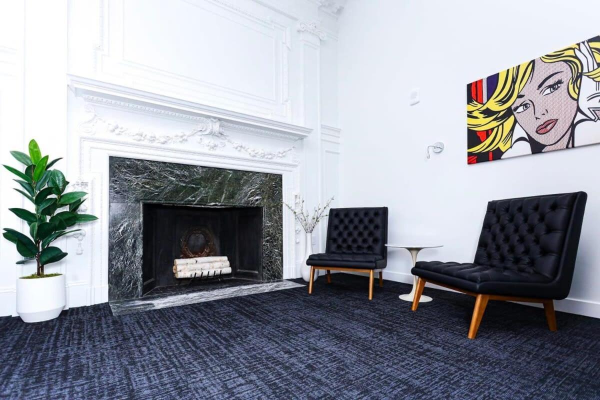 Luxurious In The Heart Of Apartment