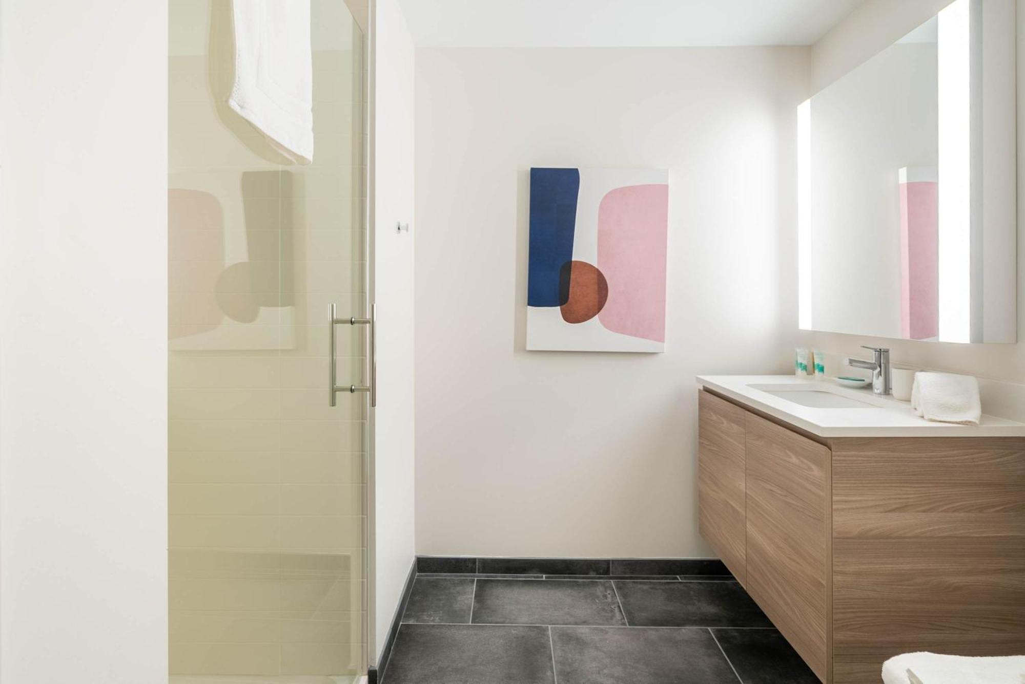 Exclusive 2br Downtown Seaport Boston