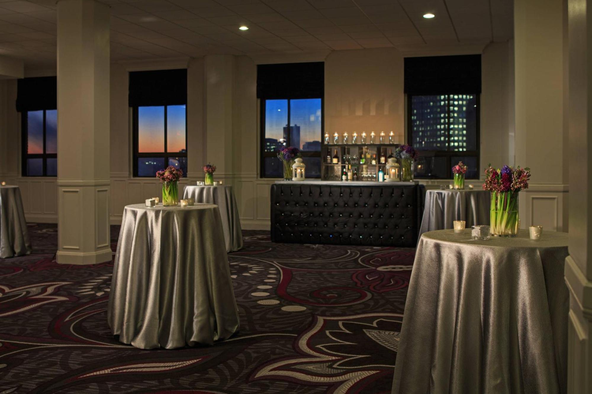 Hotel Courtyard By Marriott Downtown