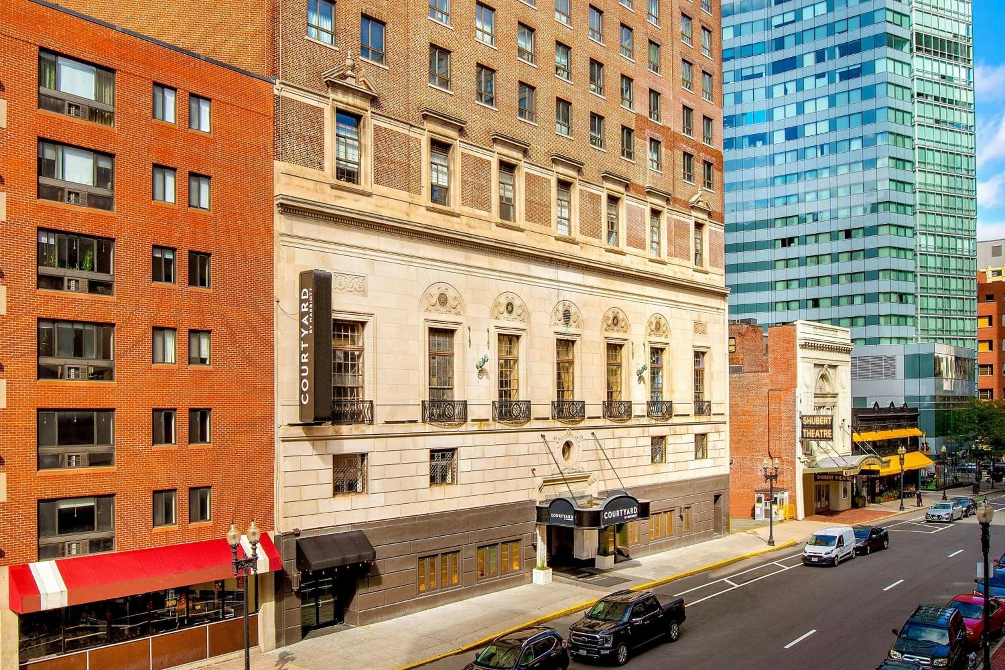 Courtyard By Marriott Downtown Hotel 4*