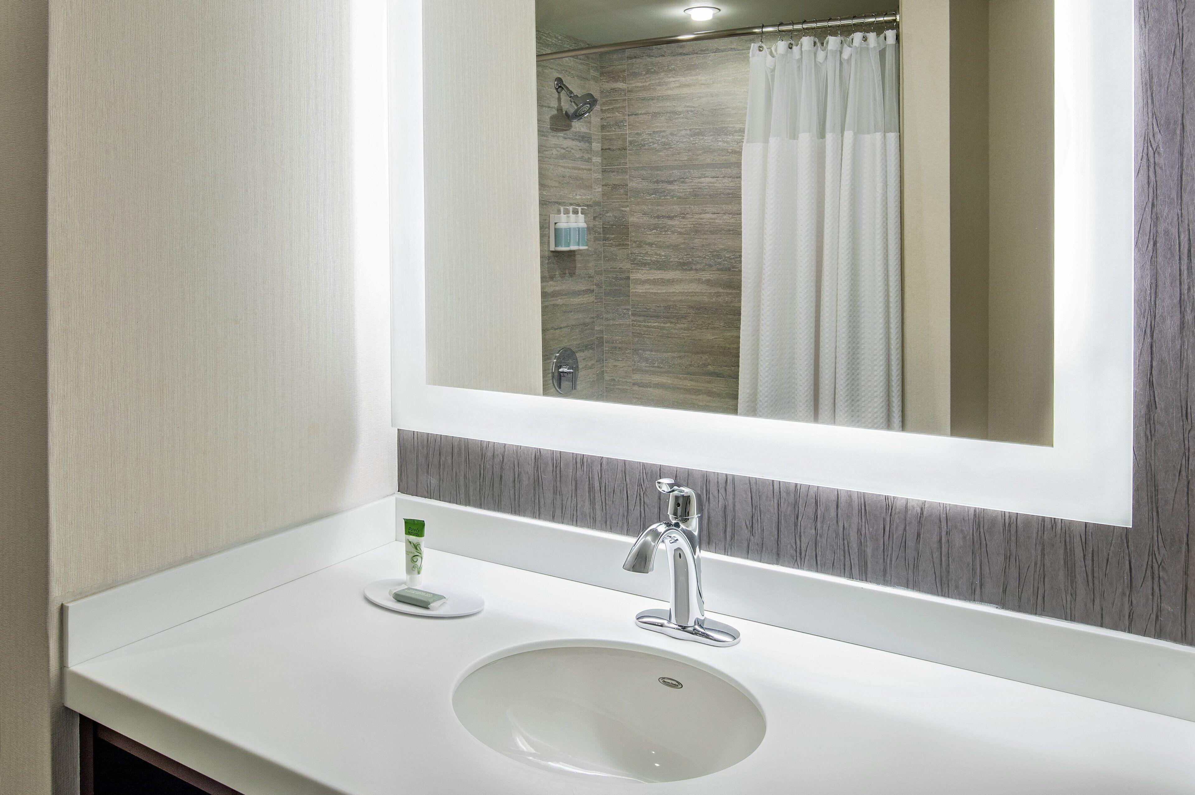 Courtyard By Marriott Downtown 4*