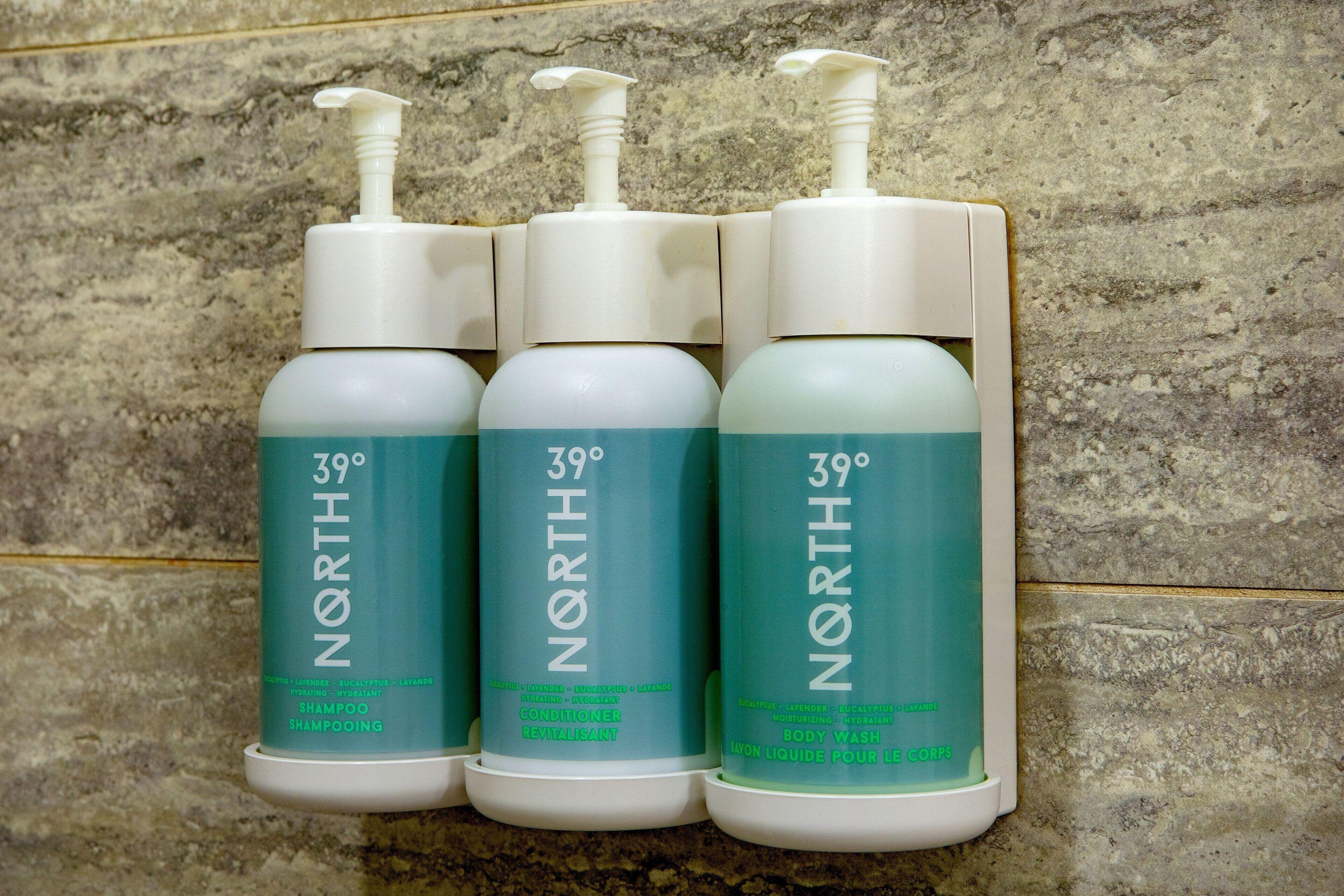 Courtyard By Marriott Downtown Hotel