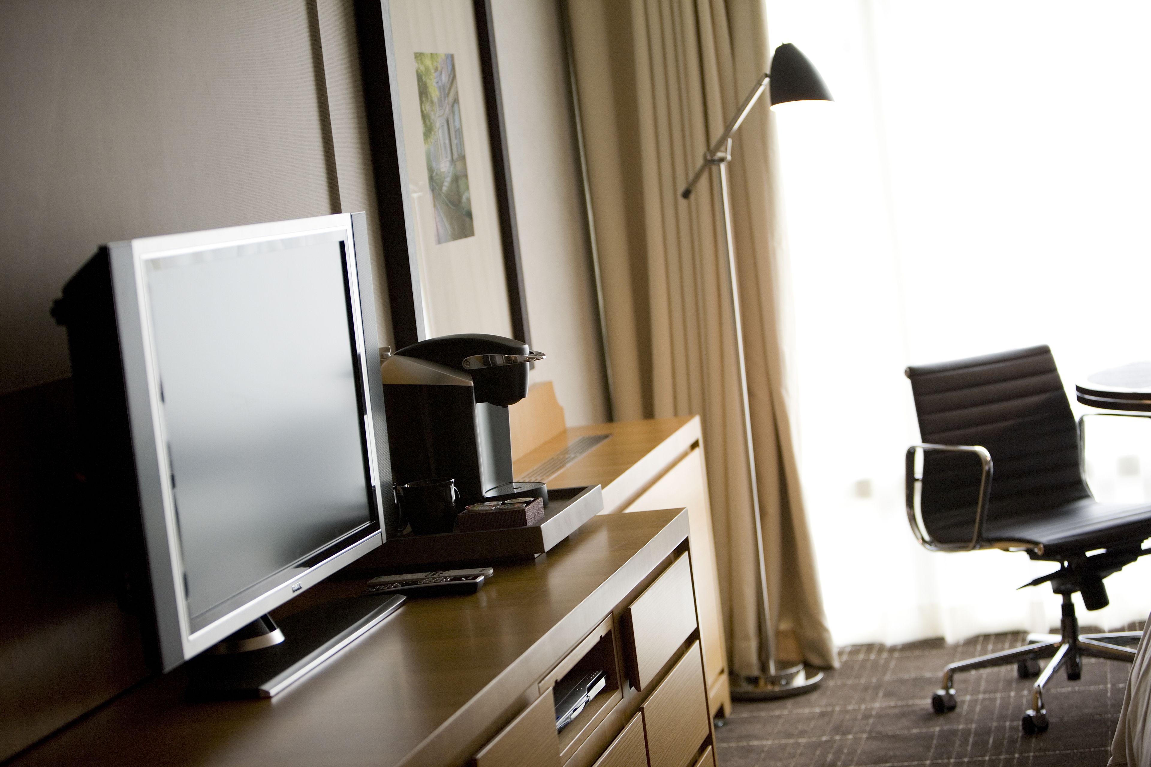 The Colonnade 4* Boston