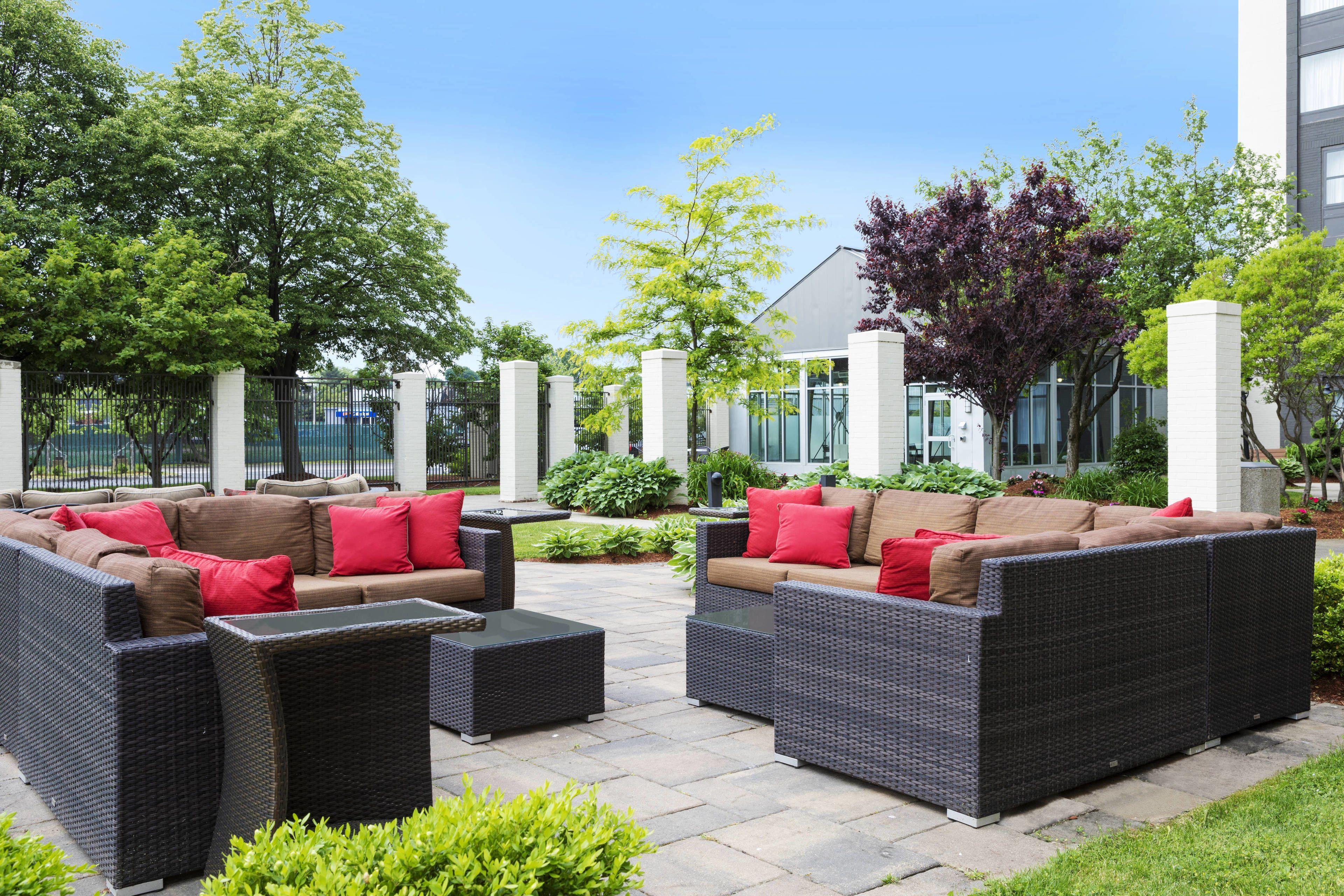 Courtyard By Marriott Logan Airport Hotel 3*