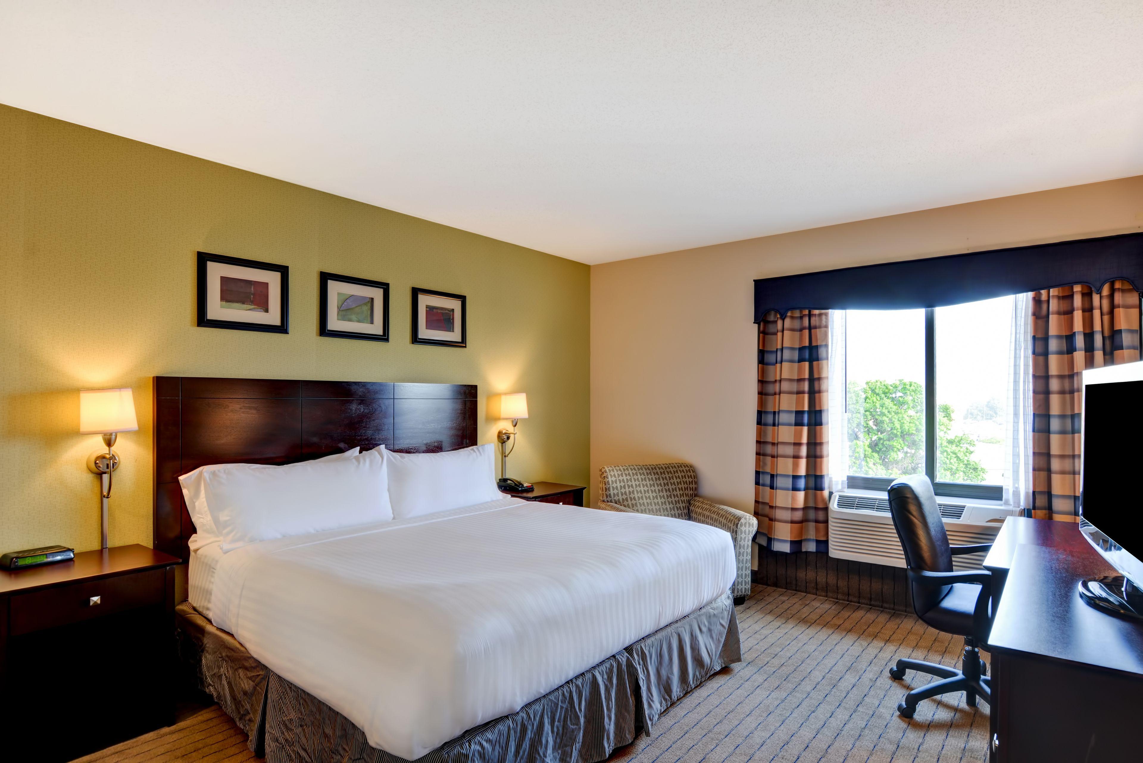 Hotel Express By Ihg Boston