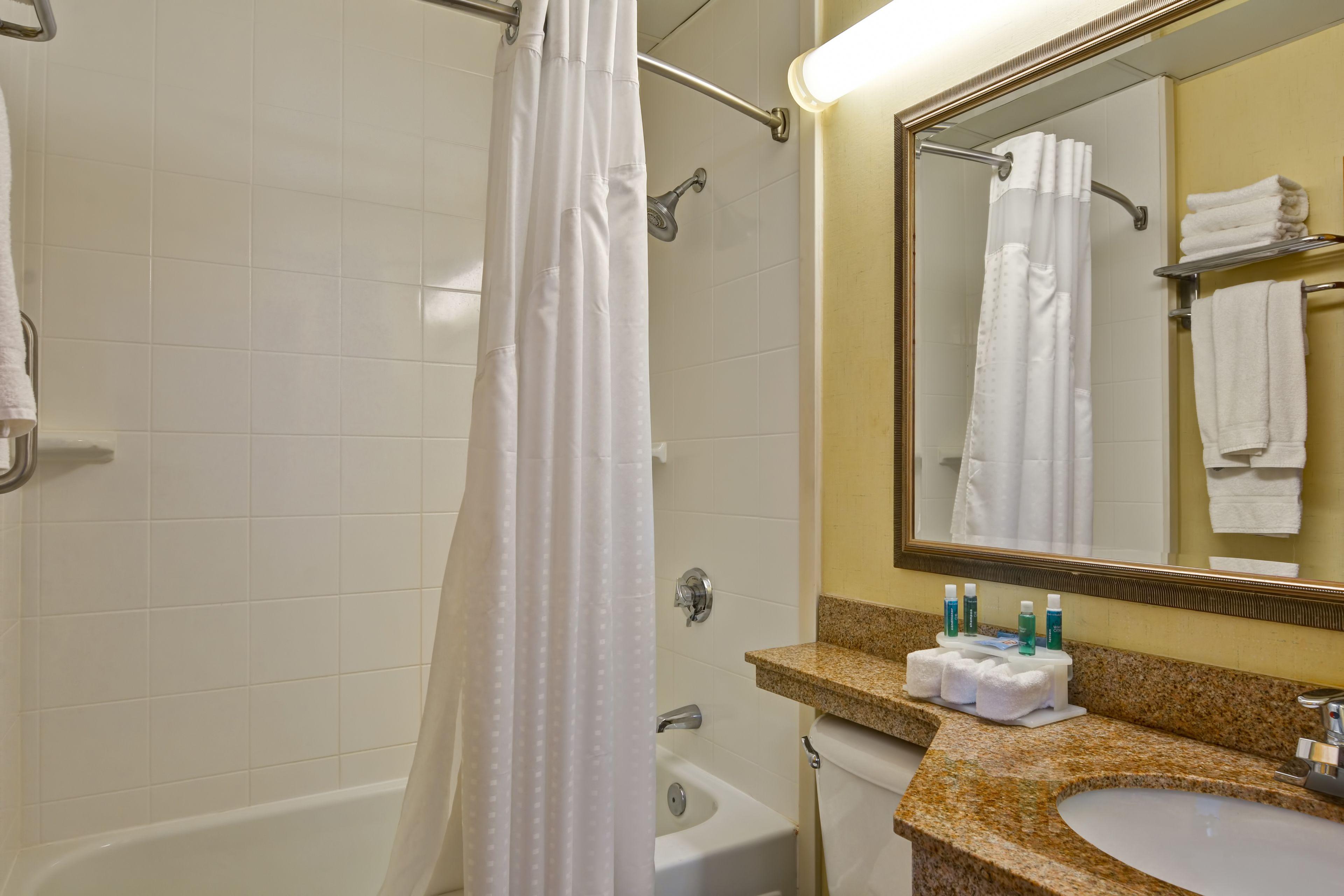 Express By Ihg Hotel 3*