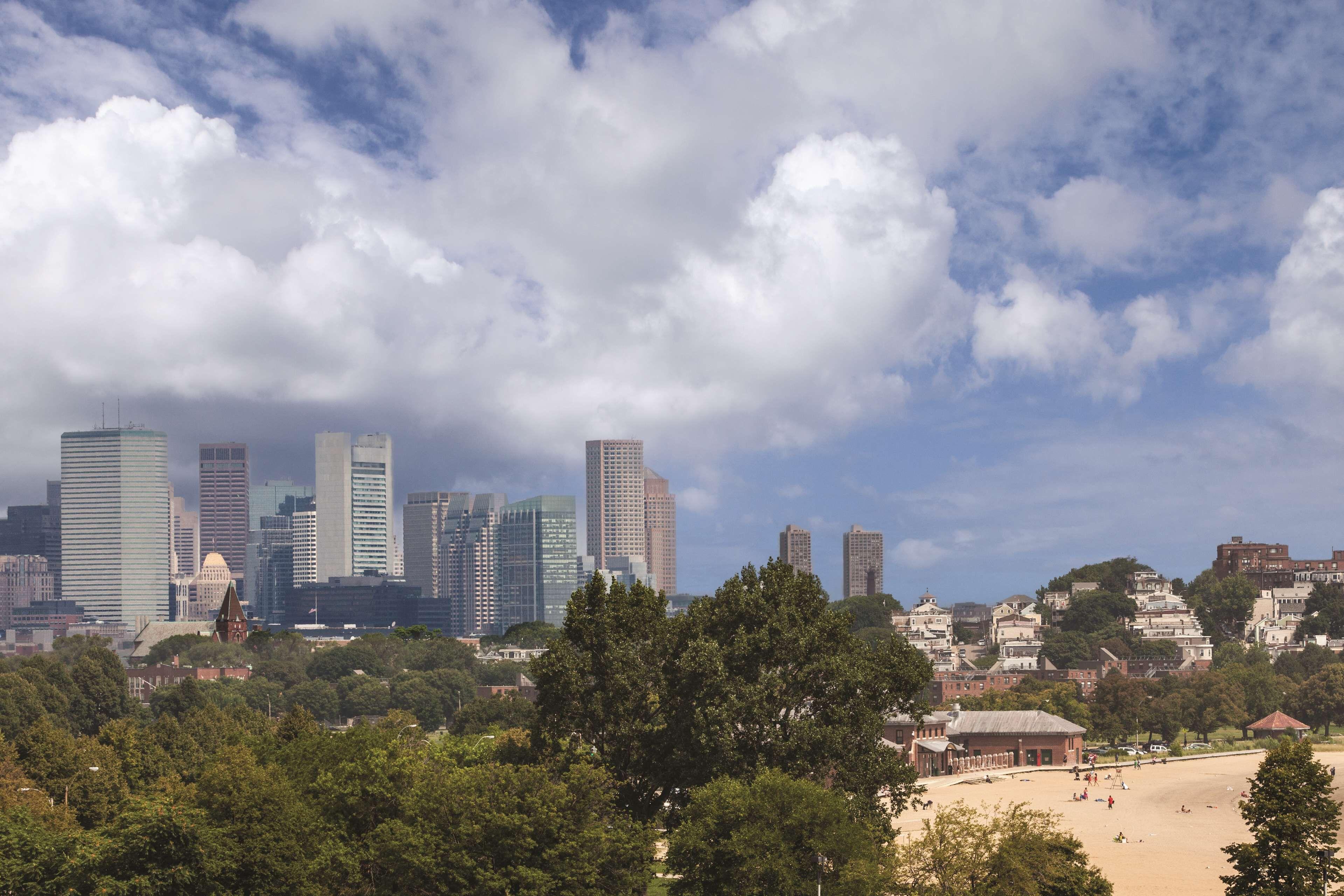 Doubletree By Hilton Bayside Hotel