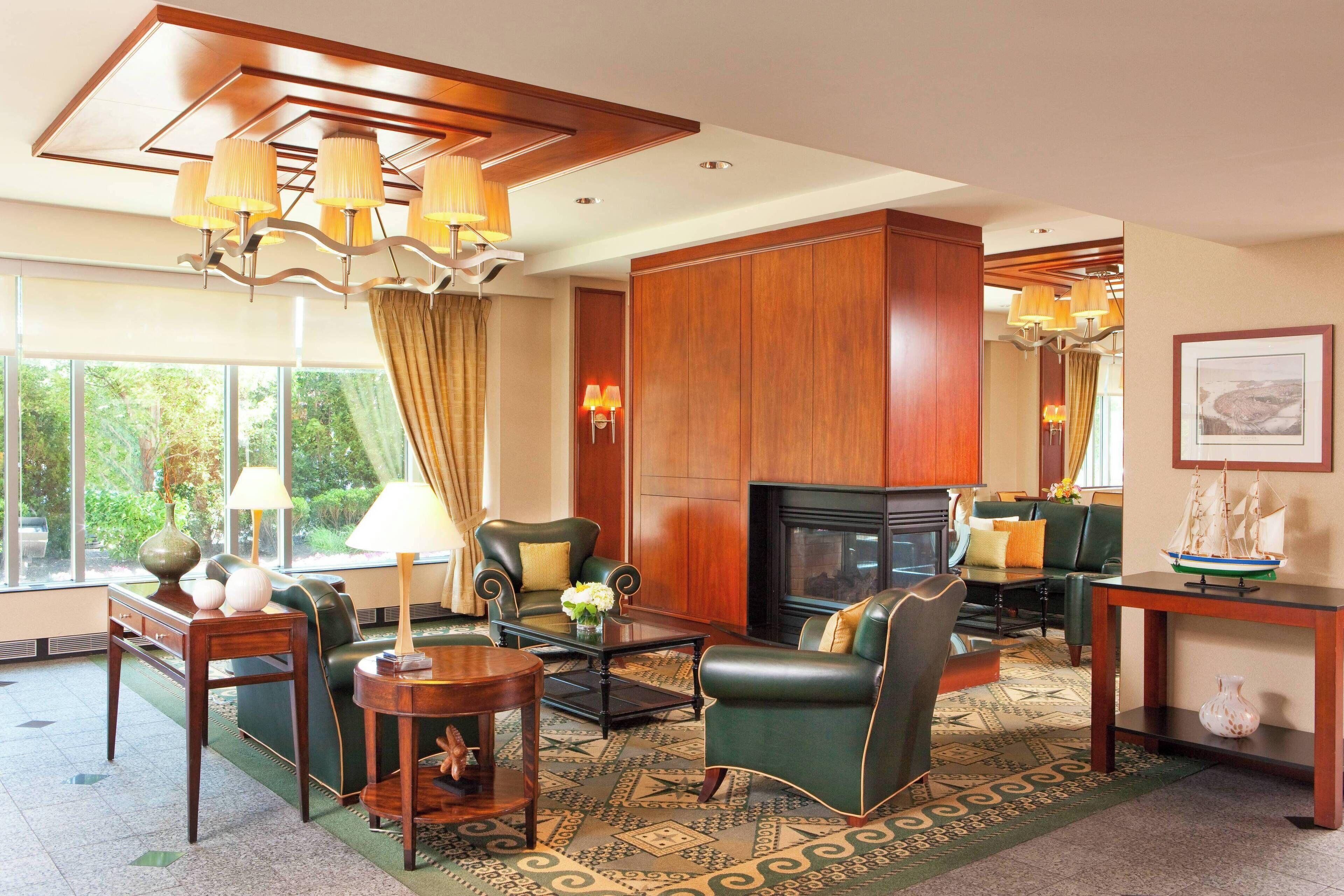 Hotel By Marriott Harbor On Tudor Wharf Boston