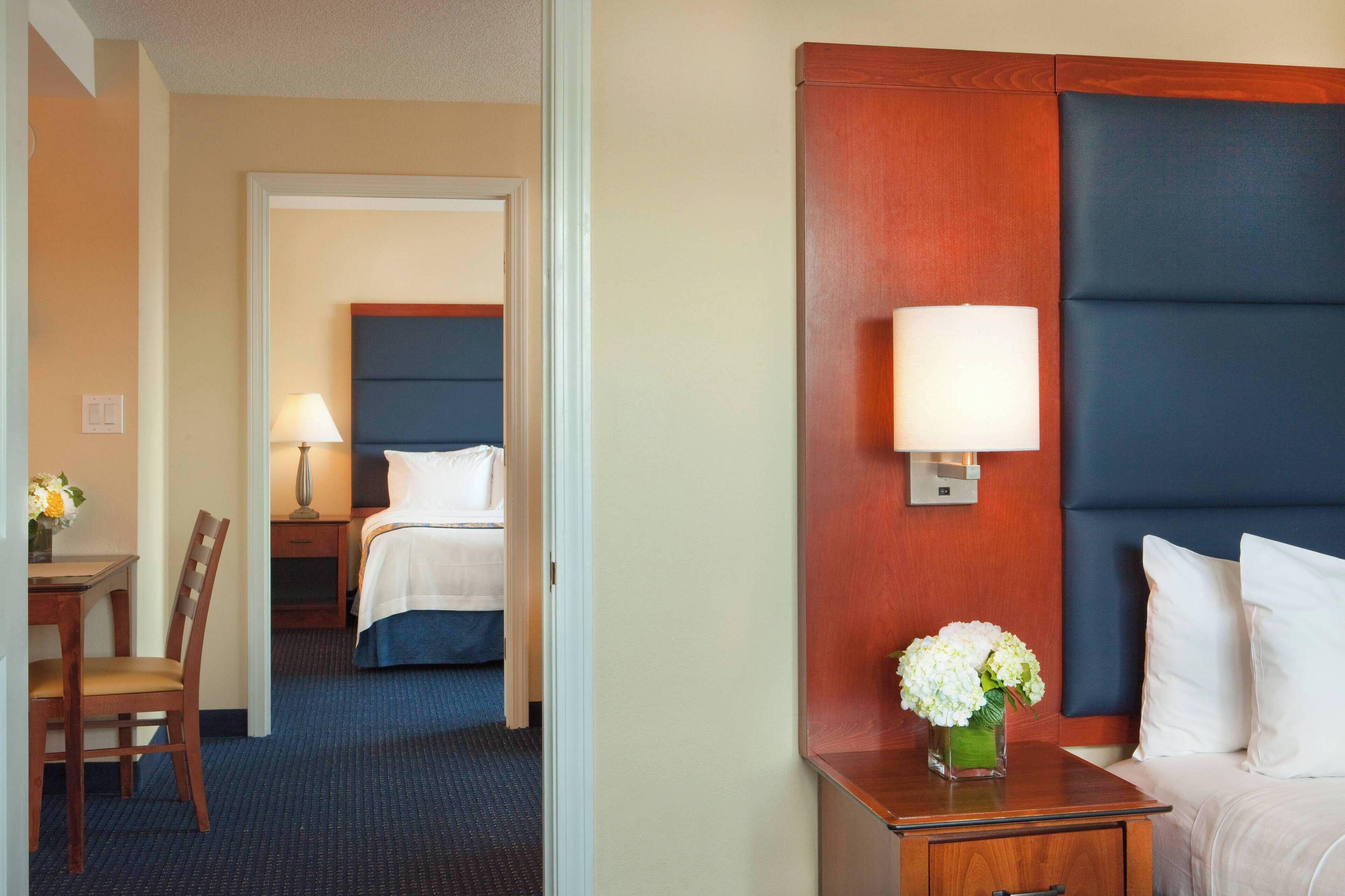 By Marriott Harbor On Tudor Wharf Hotel