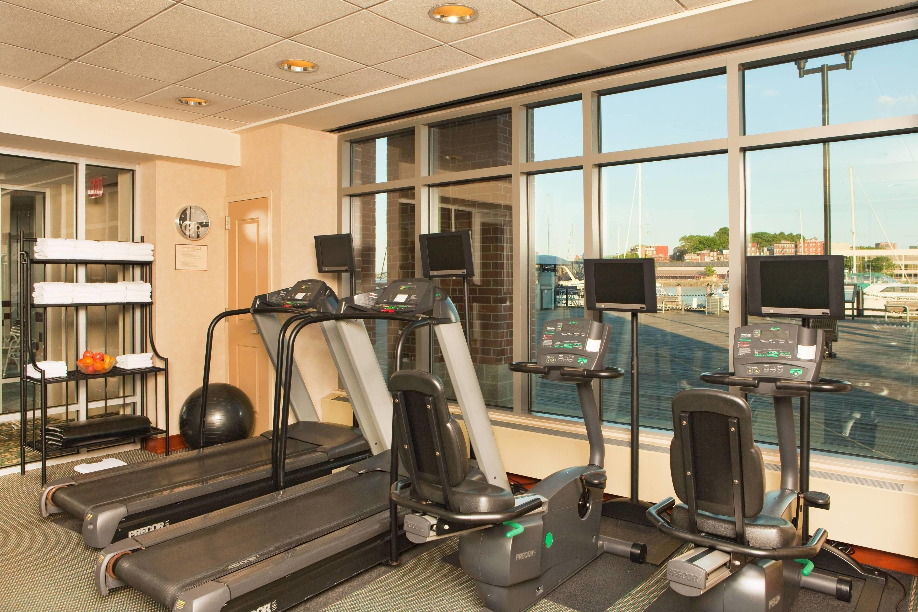 Hotel By Marriott Harbor On Tudor Wharf Boston