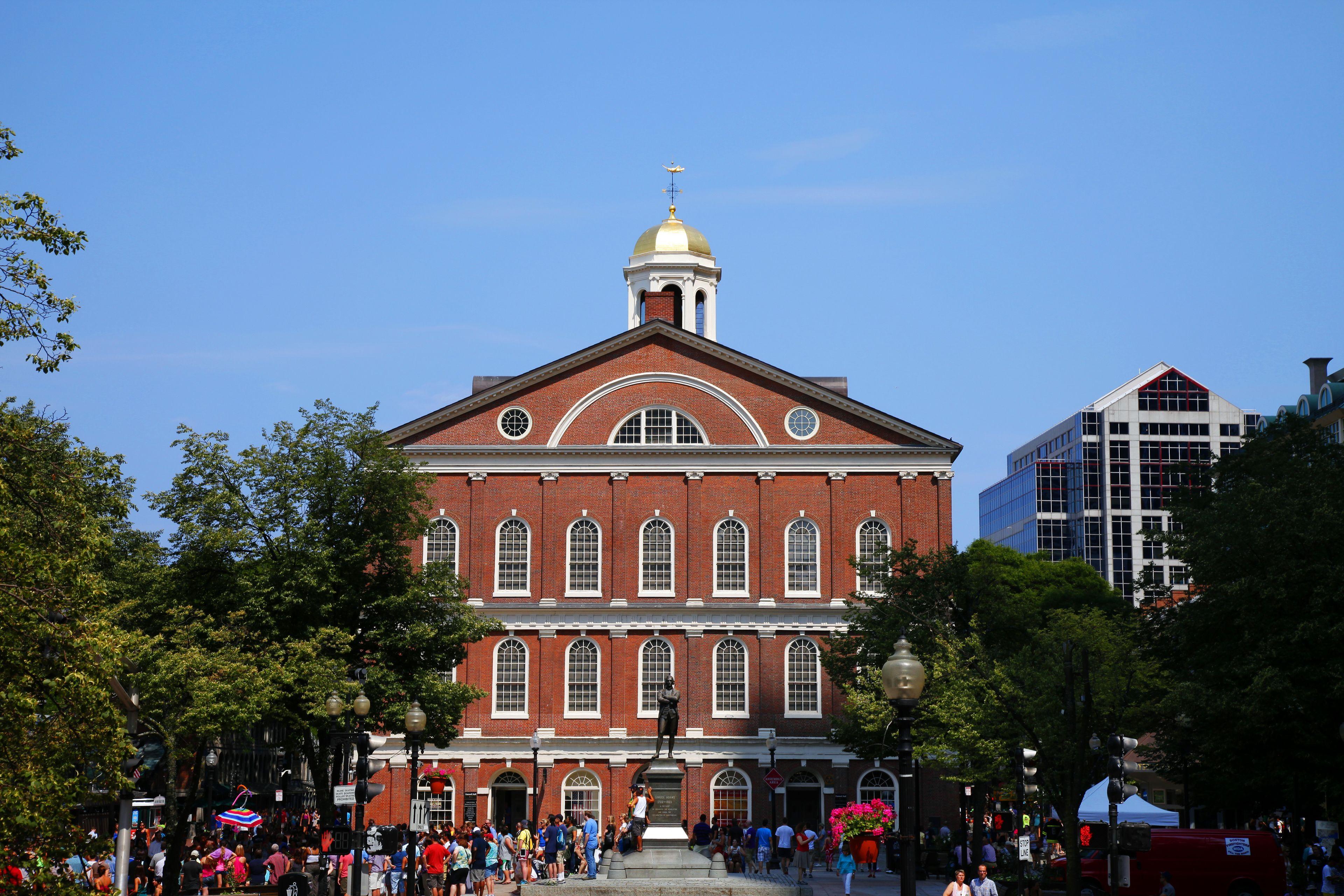 By Marriott Harbor On Tudor Wharf Boston