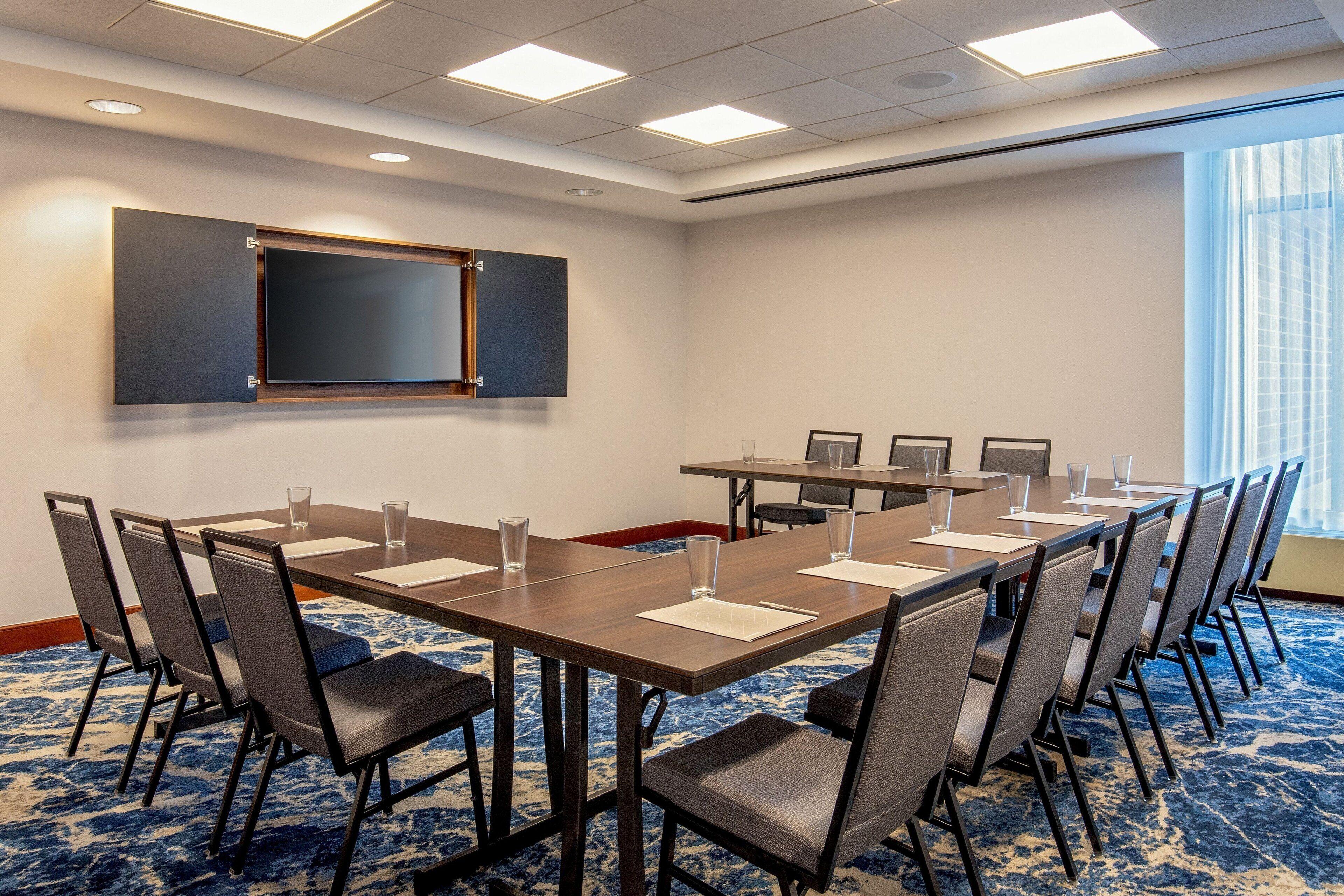 Hotel By Marriott Harbor On Tudor Wharf Boston