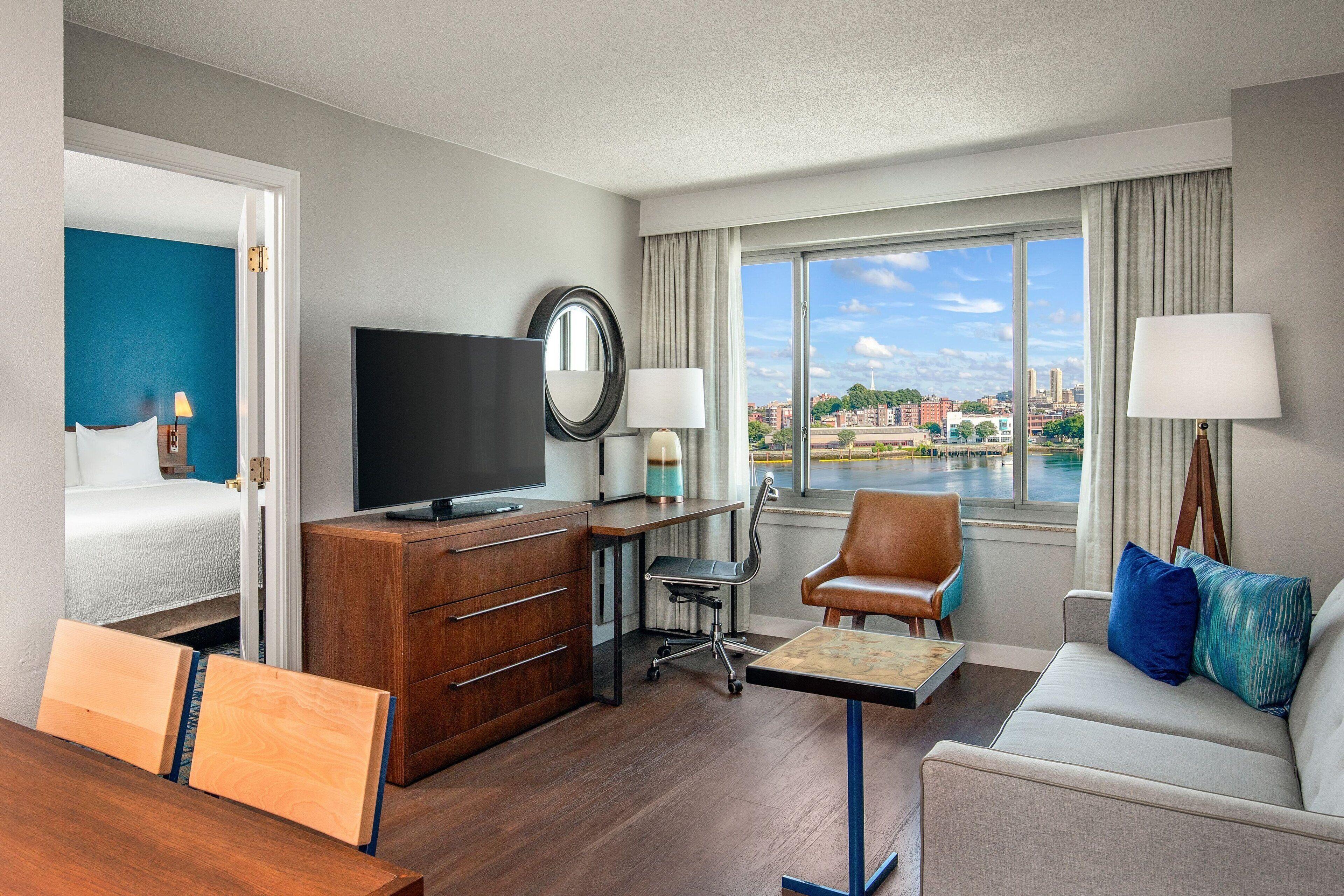 By Marriott Harbor On Tudor Wharf 3*