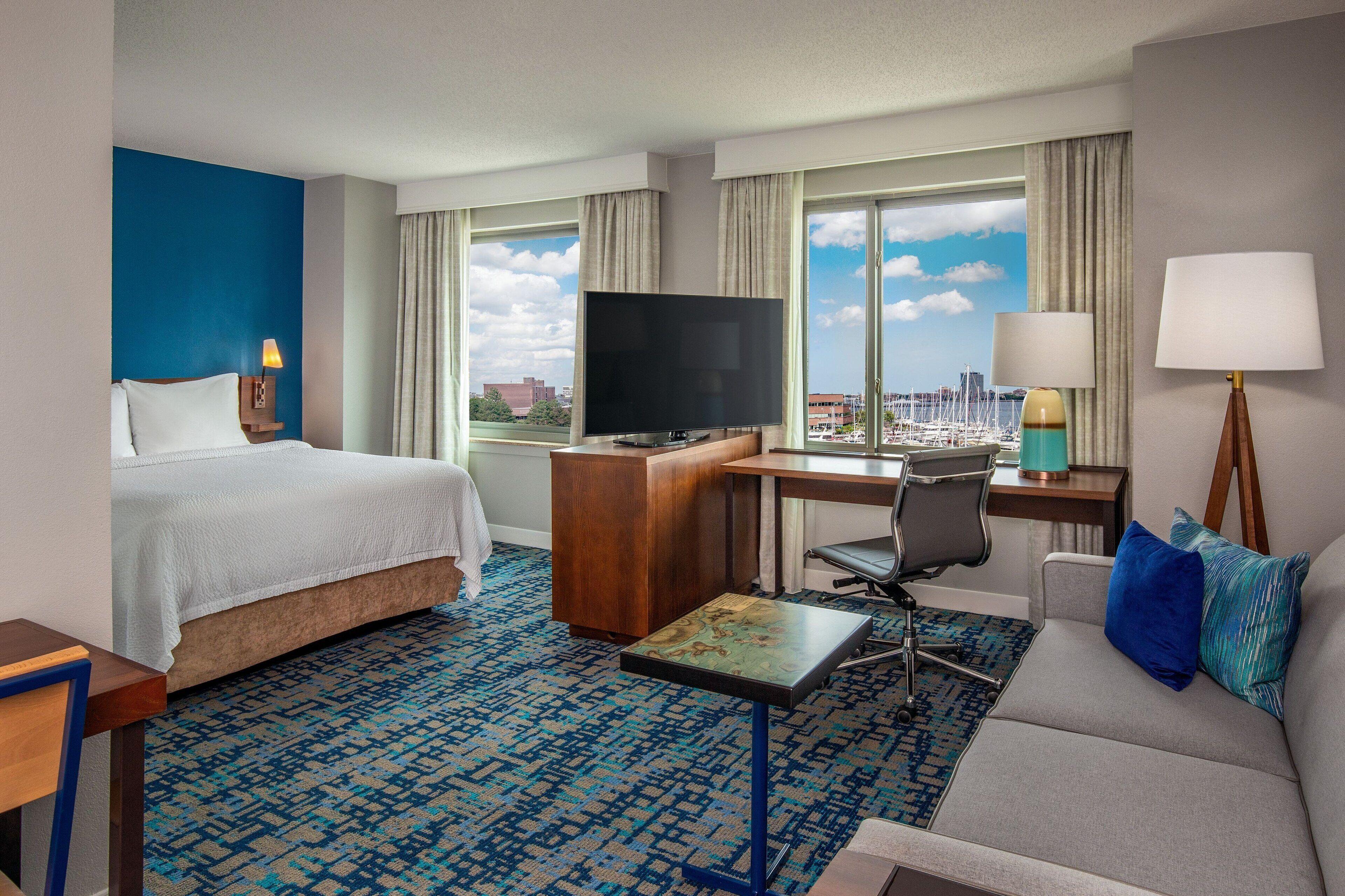 Hotel By Marriott Harbor On Tudor Wharf Boston