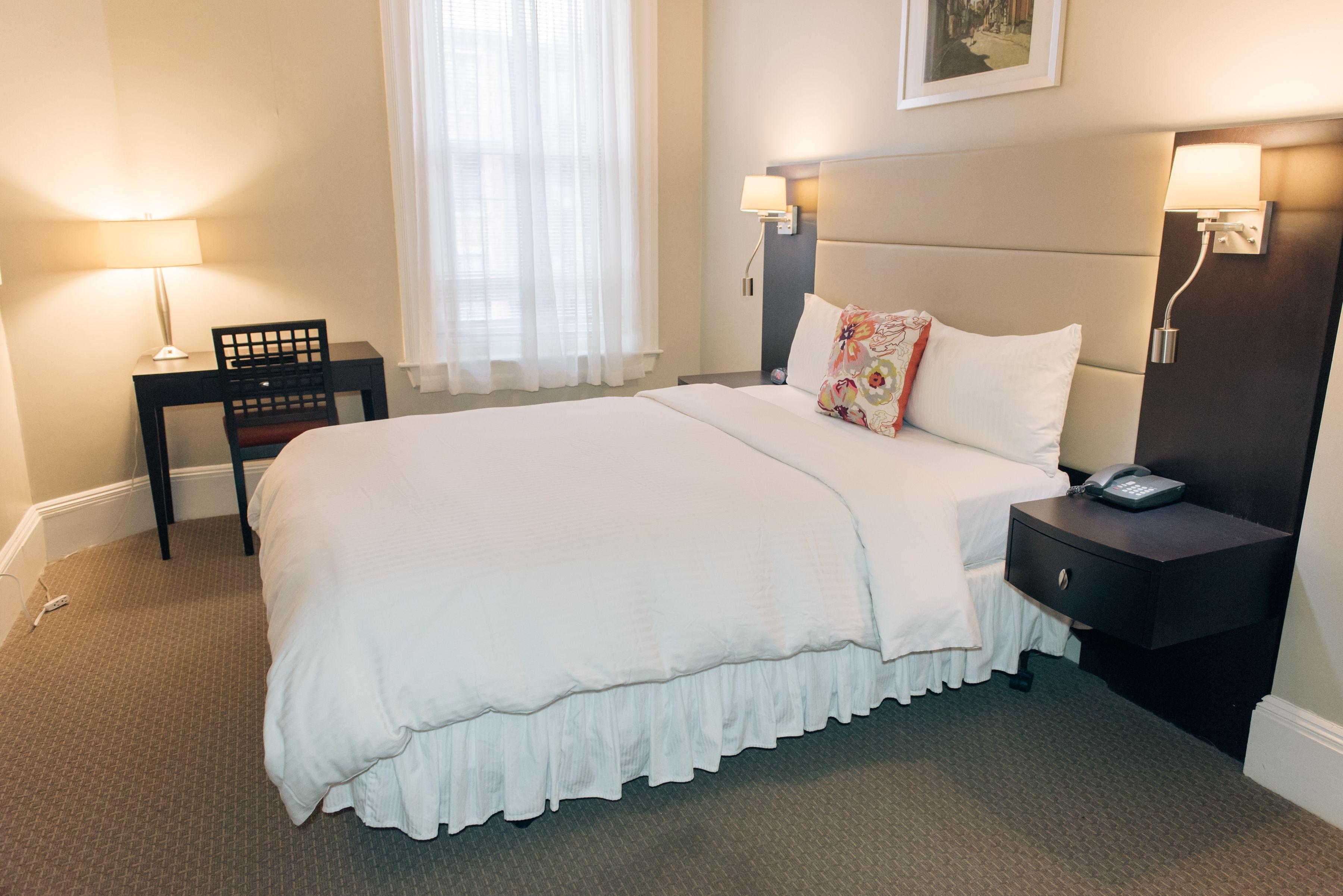 Newbury Hotel 3*