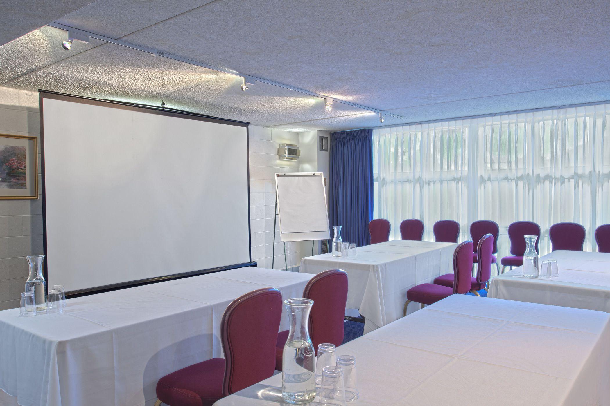 Hotel Constitution 2*