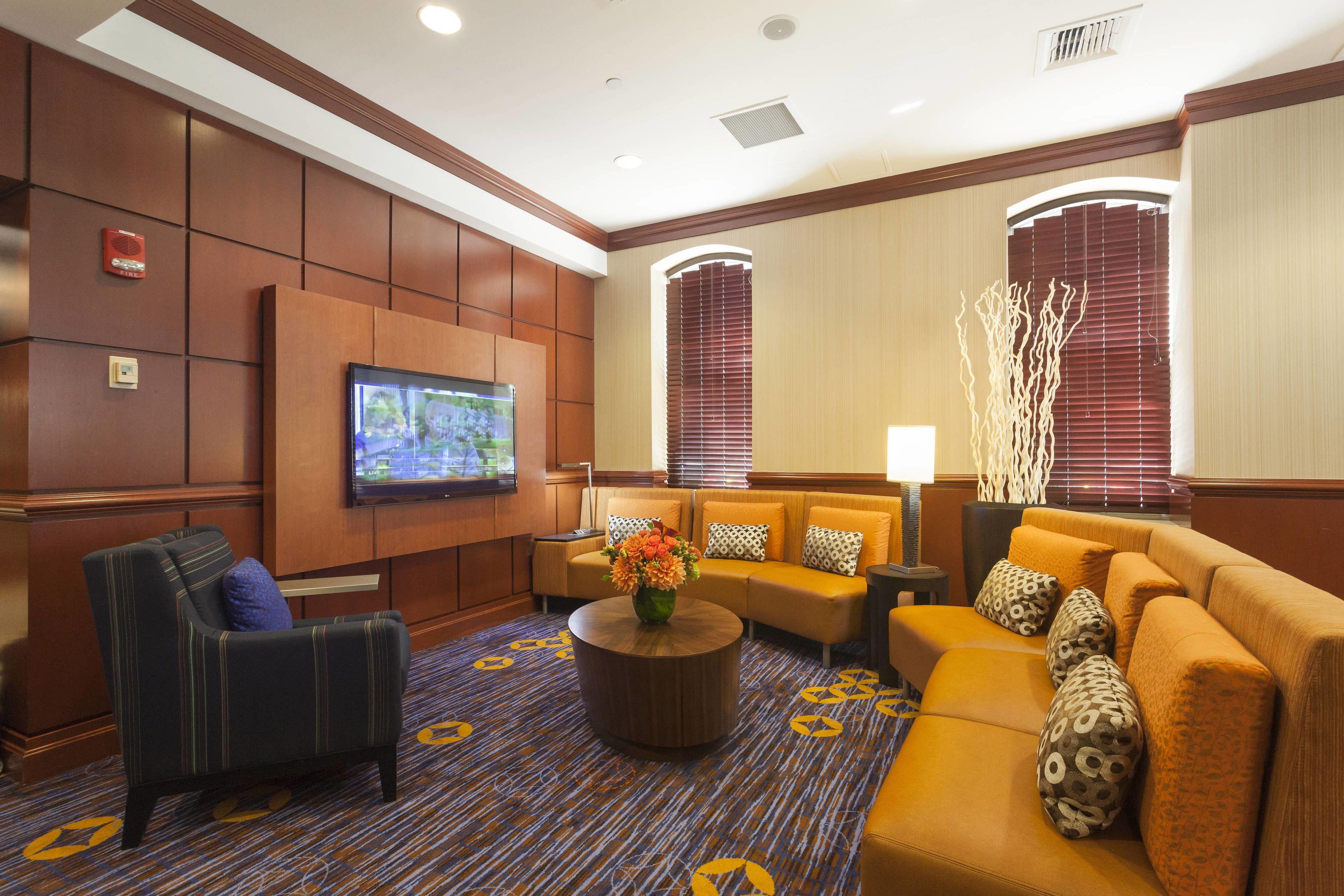 Courtyard Copley Square