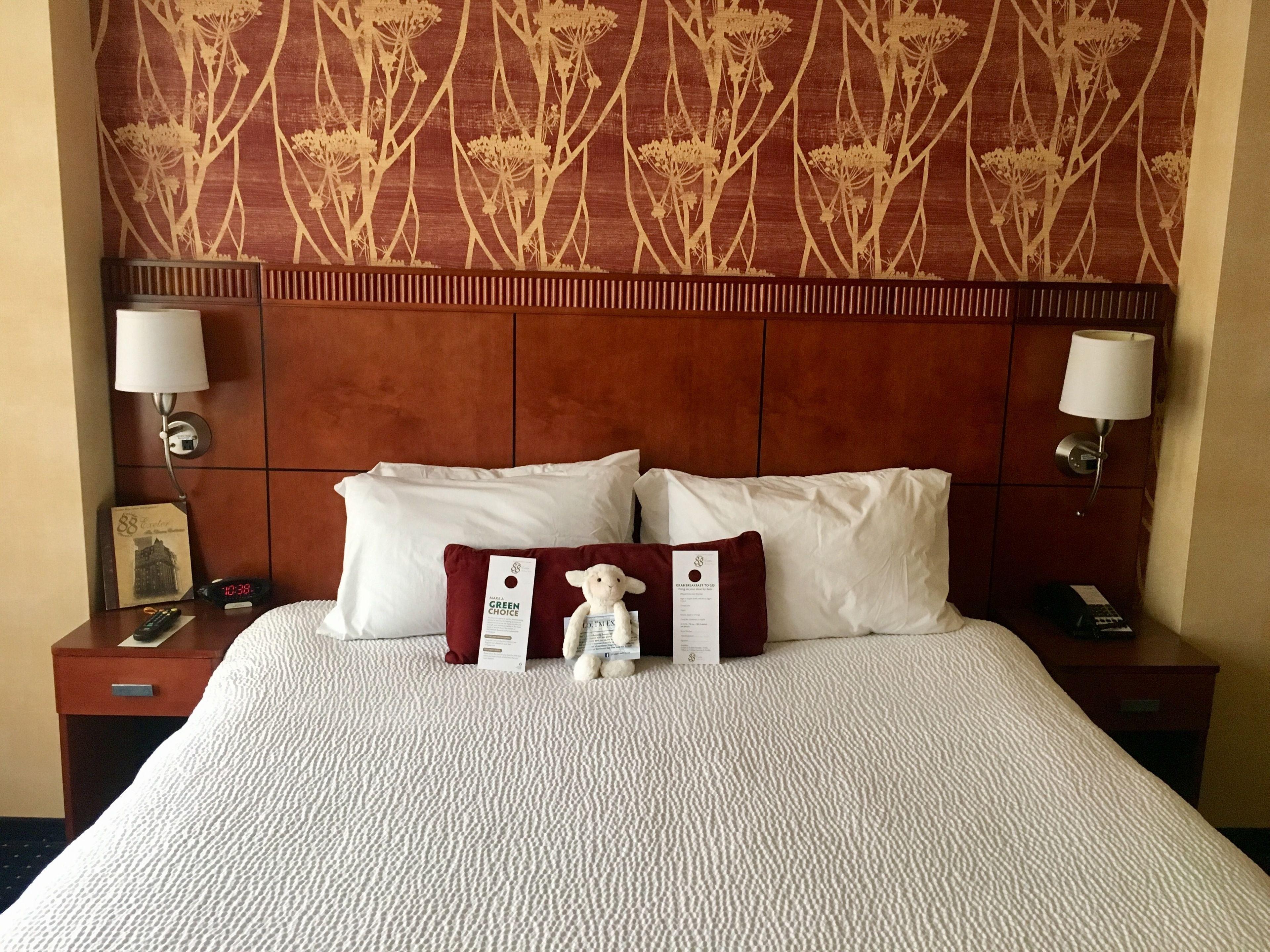 Courtyard Copley Square 3*