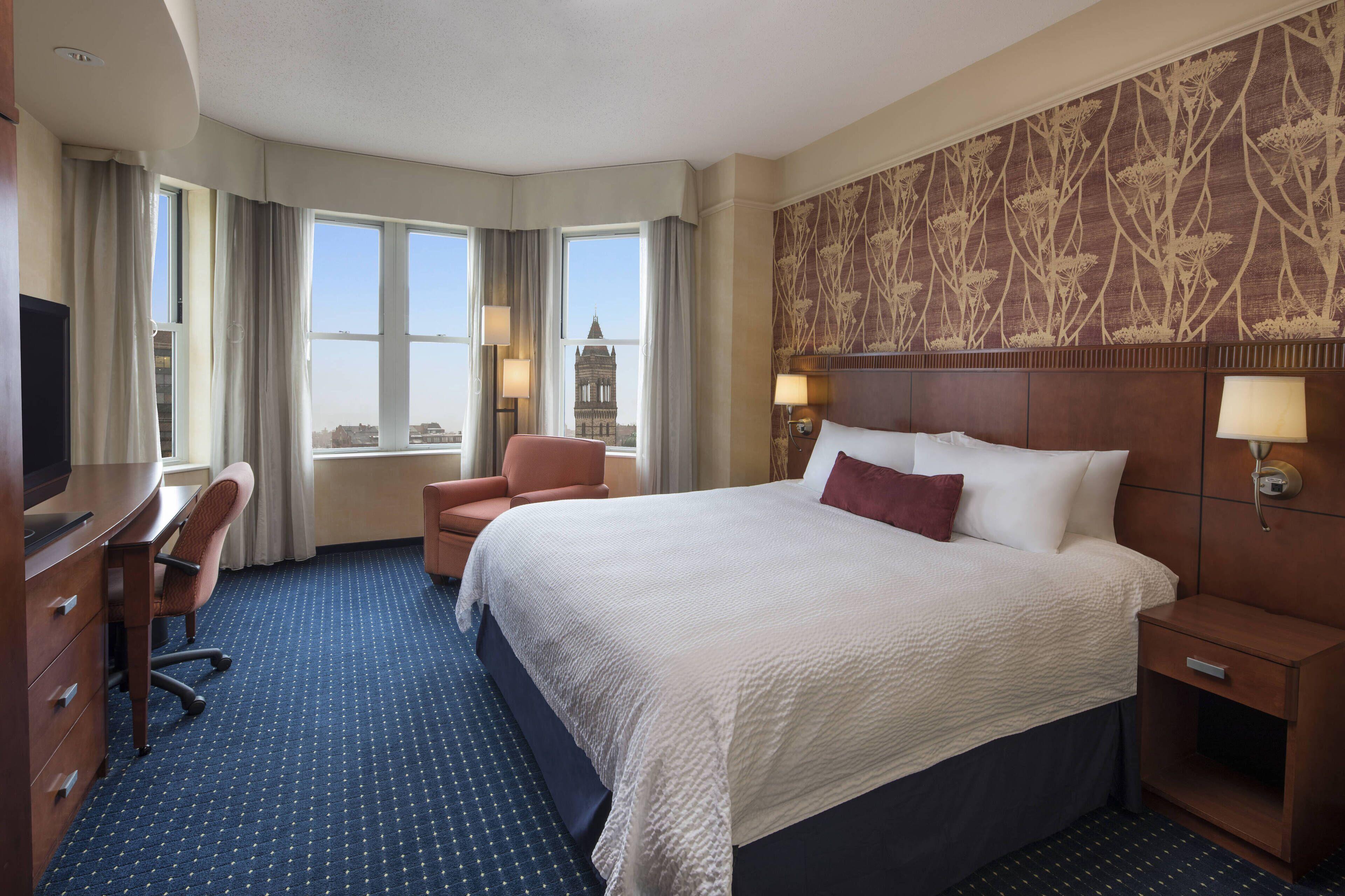 Courtyard Copley Square 3*