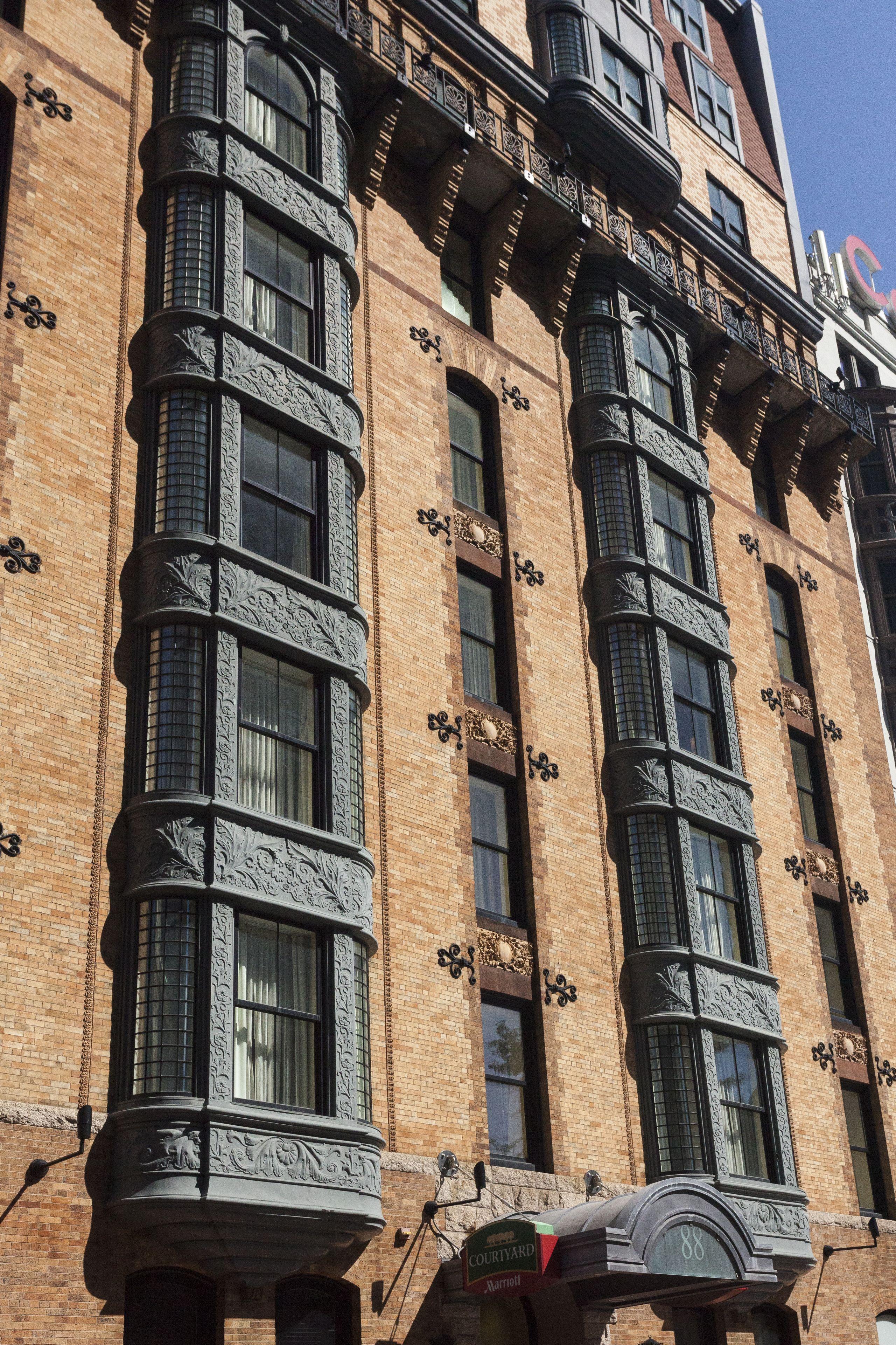 Courtyard Copley Square Hotel