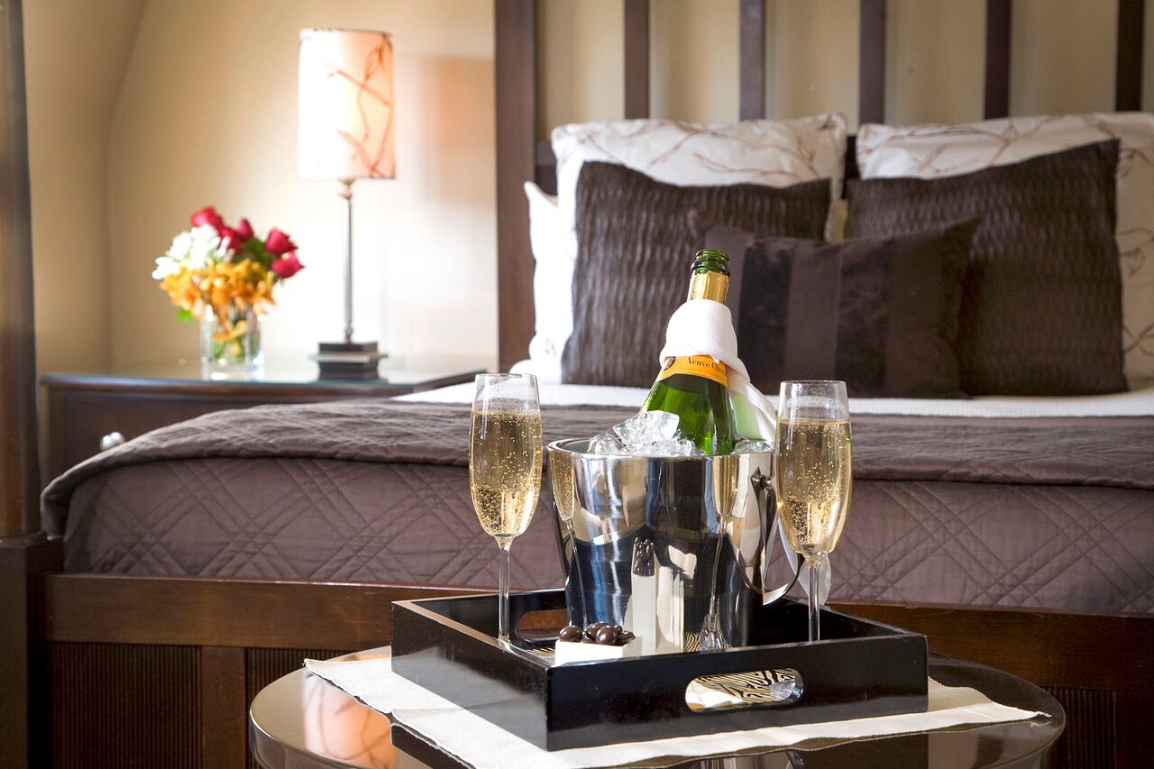 Clarendon Square Bed & Breakfast 4*