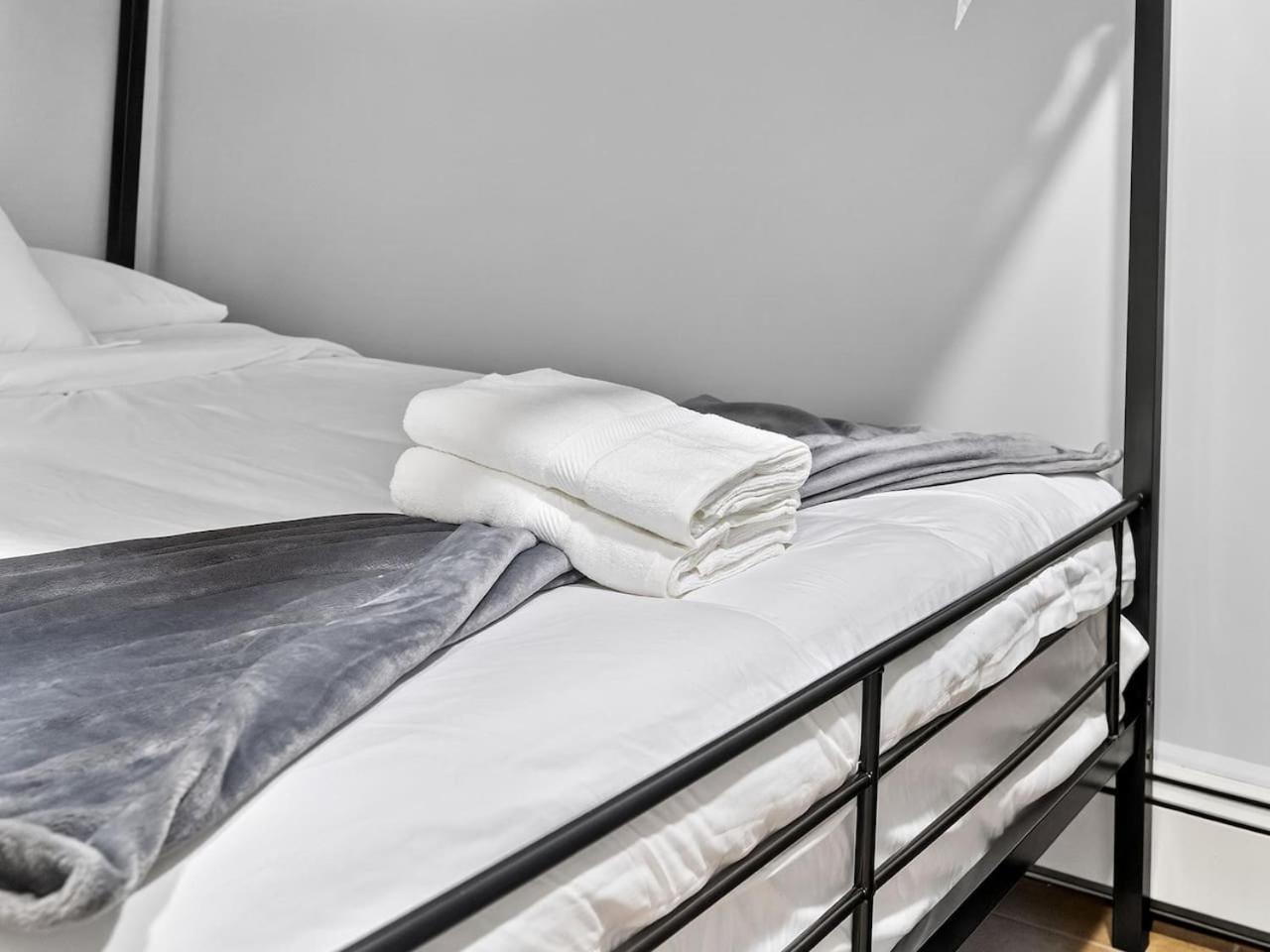 Apartment Vintage 2br In With Free Parking