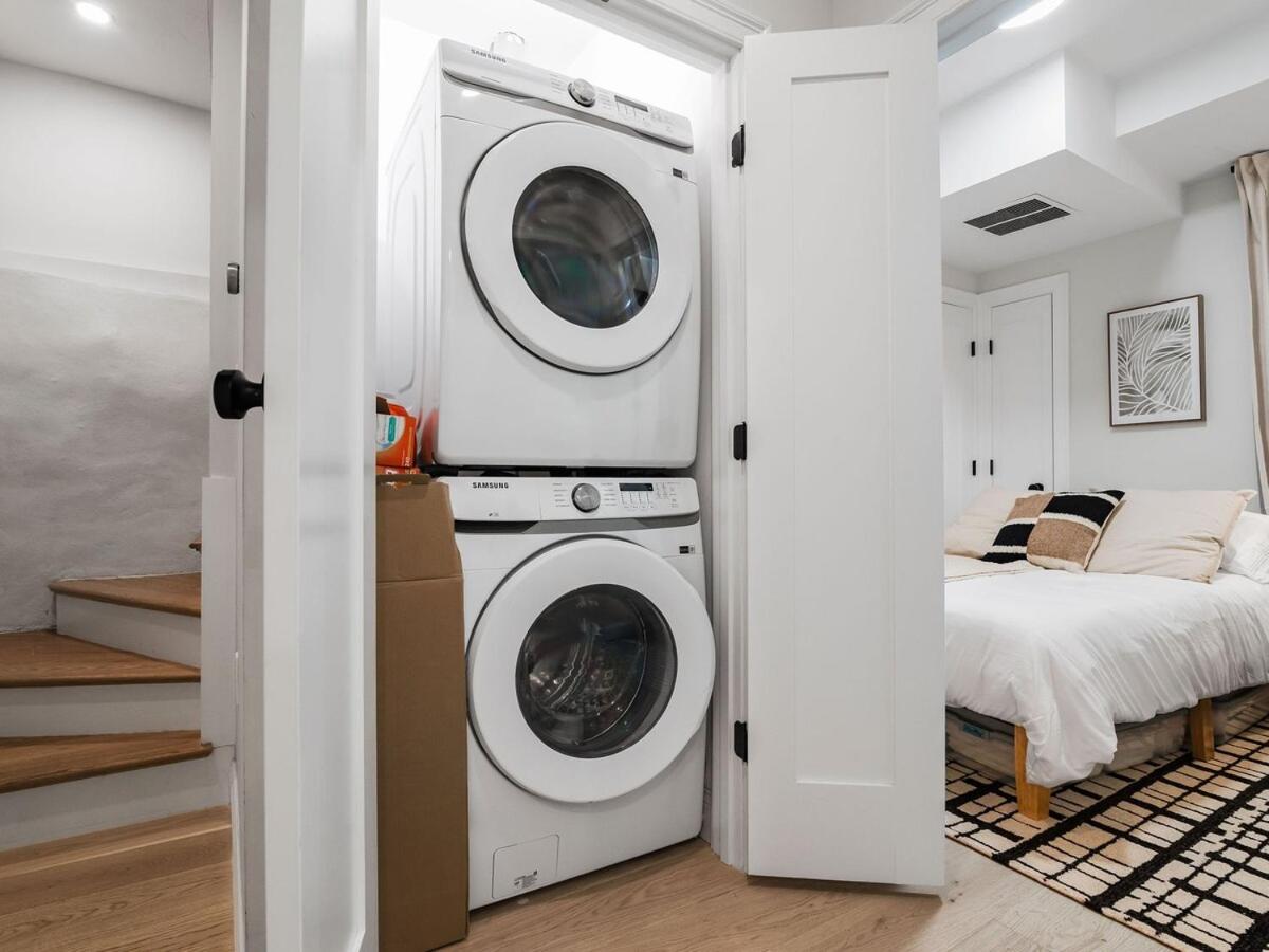 Modern 5b3b In Steps To Convention Center