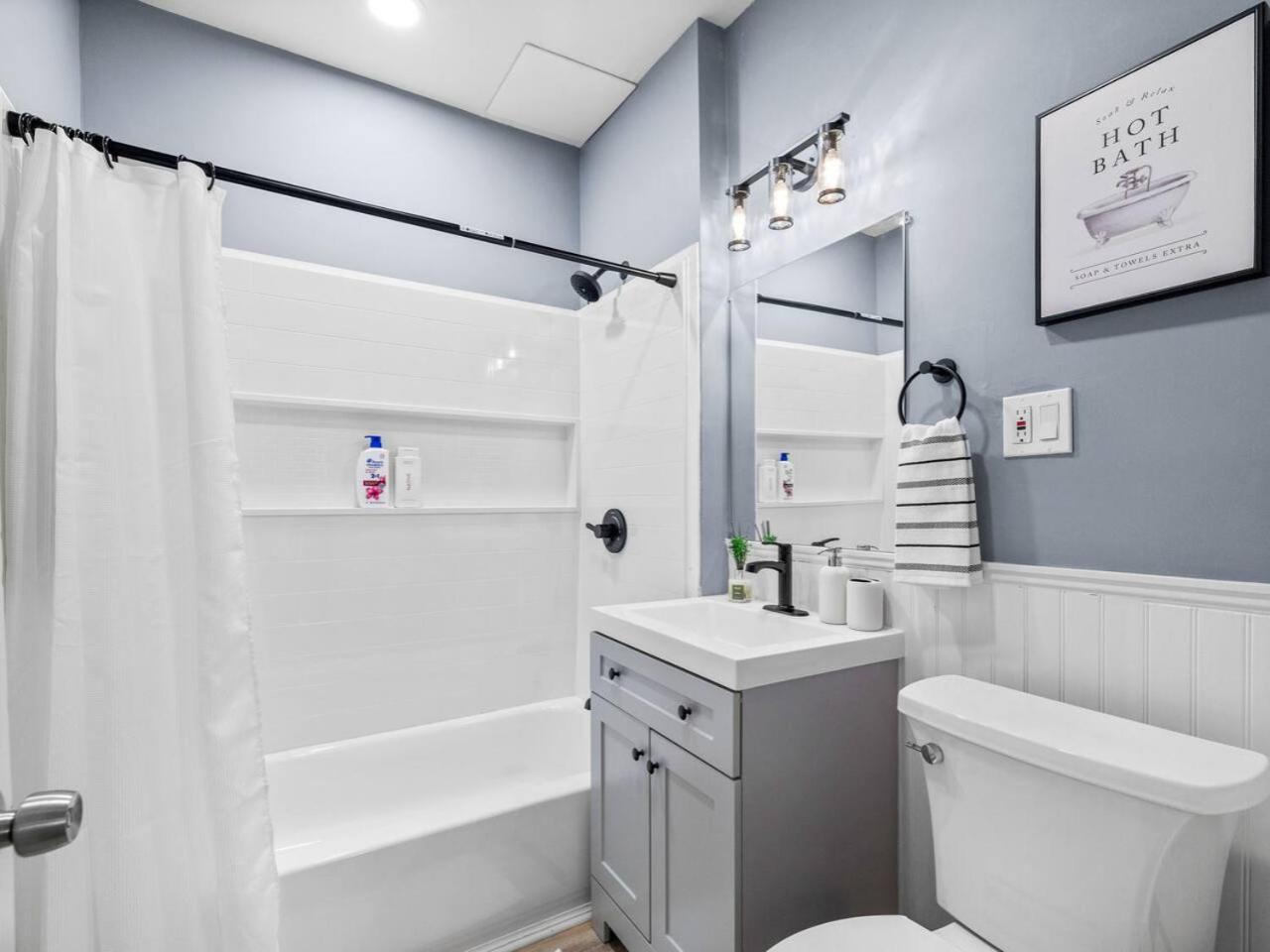 Apartment Luxury 3br In With Free Parking *