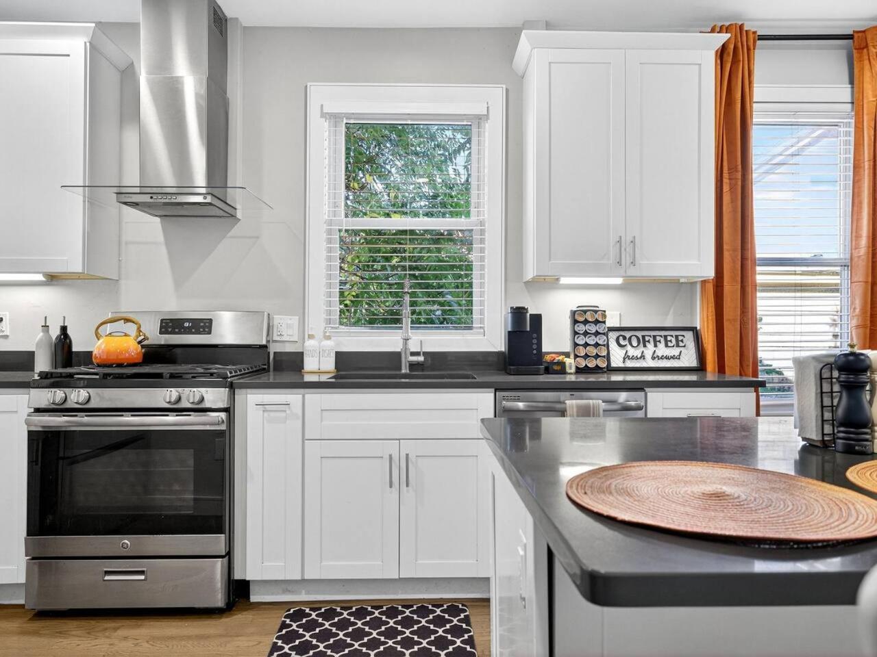 Luxury 3br In That Sleeps 10 * Boston