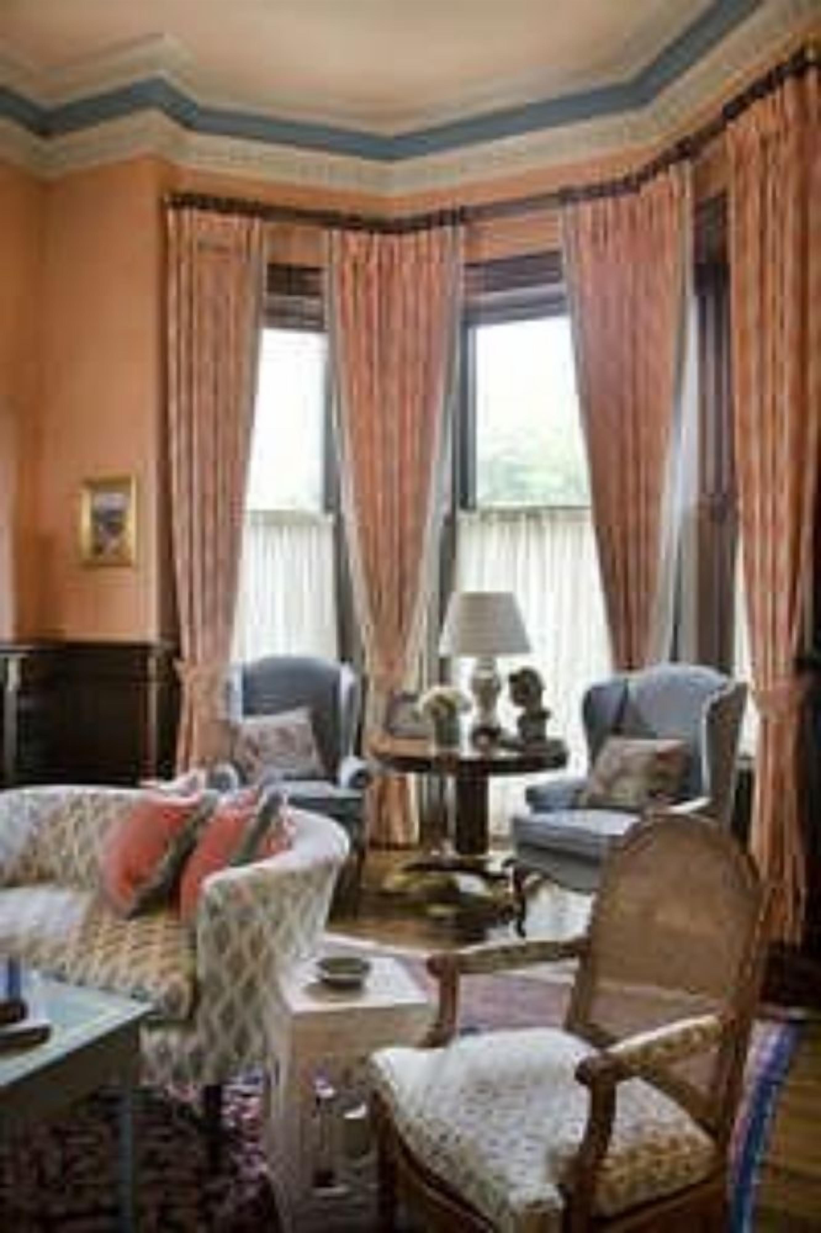Bed & Breakfast The College Club Of