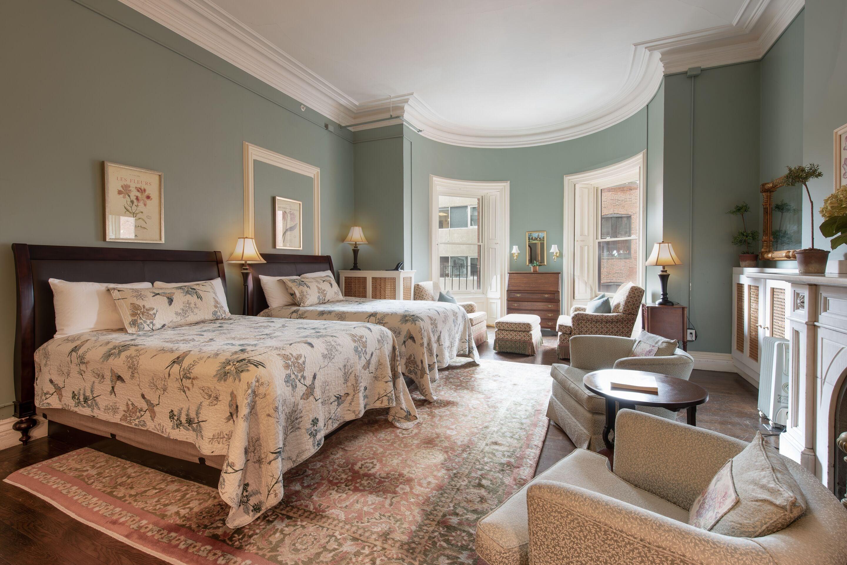 Bed & Breakfast The College Club Of