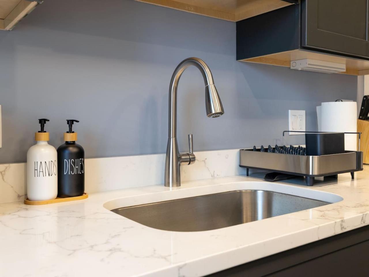 Apartment Luxury 3br In With Free Parking