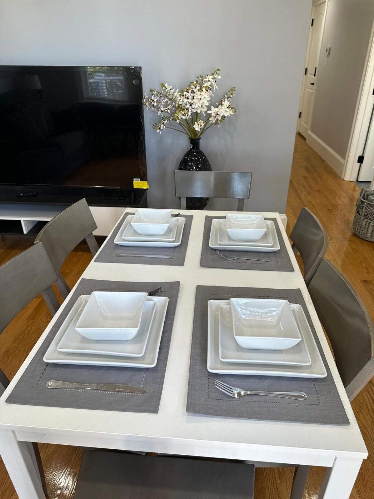 85c Brand New 3brwalk To Transit, Near * Boston
