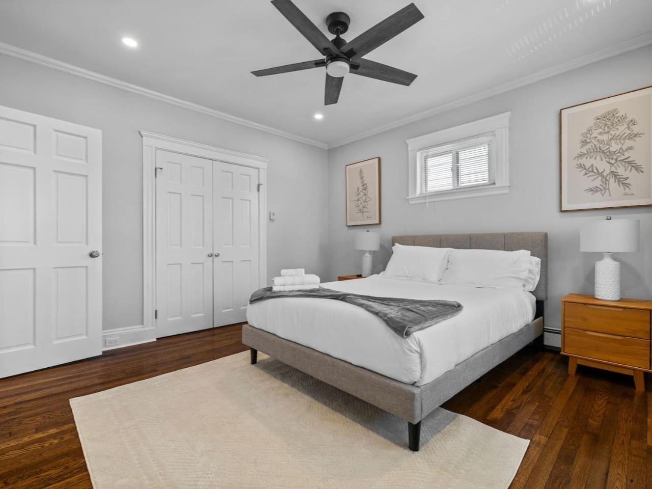 Luxury 3br In With Free Parking Apartment *