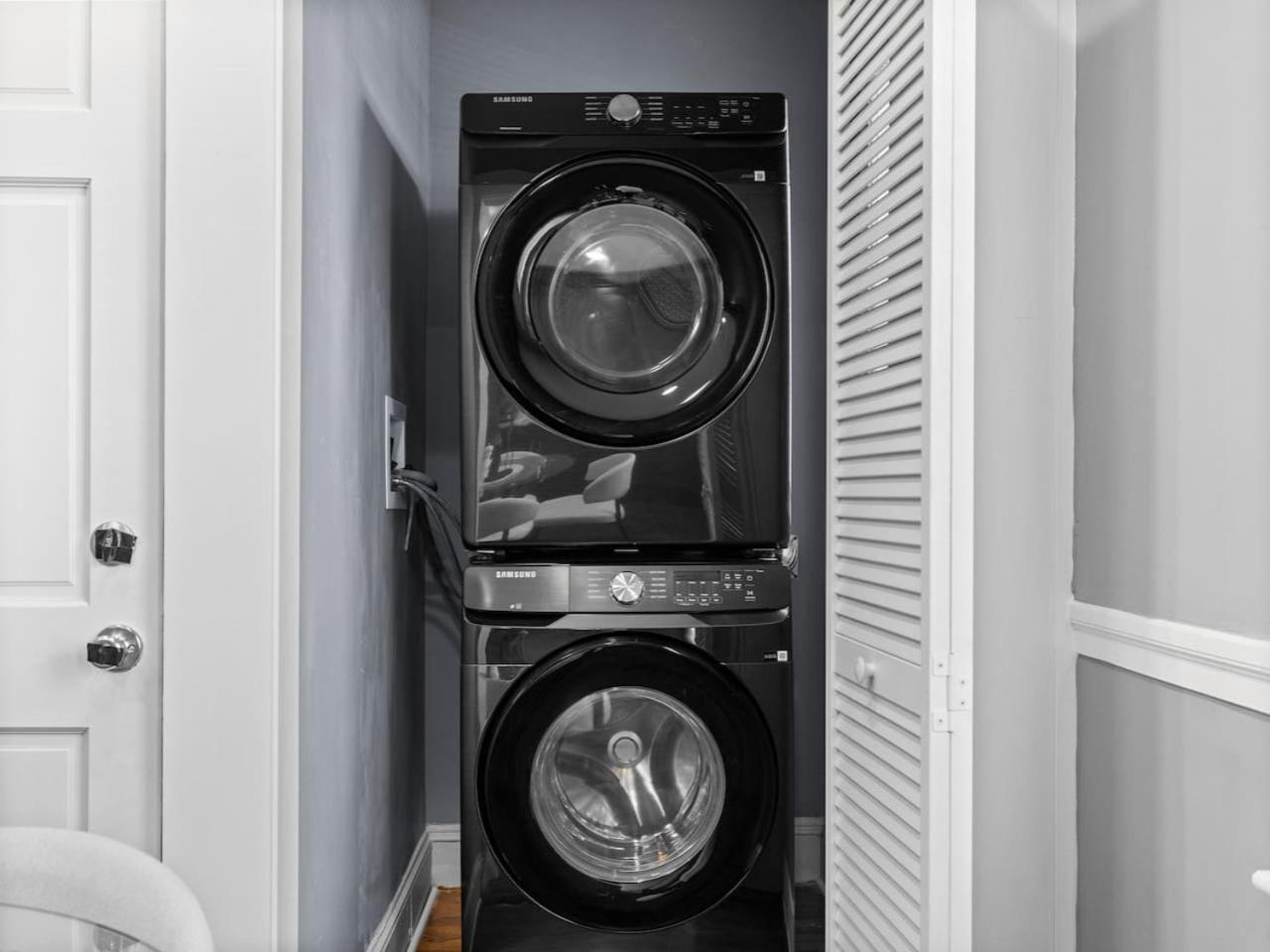 Luxury 3br In With Free Parking Boston